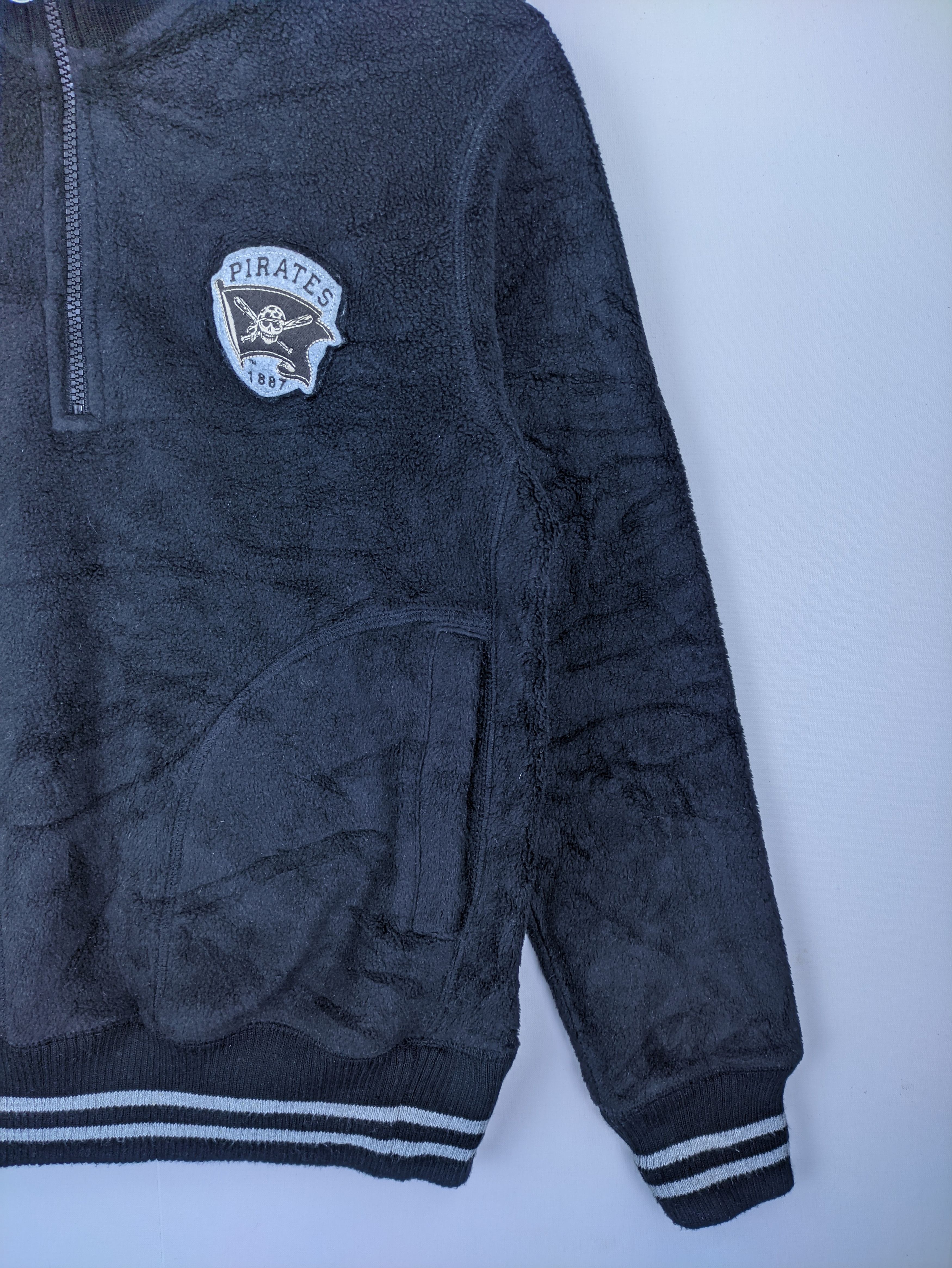 Uniqlo Steals🔥Uniqlo Fleece Sweater Quater Zipper MLB Pirate Size US S / EU 44-46 / 1 - 5 Thumbnail