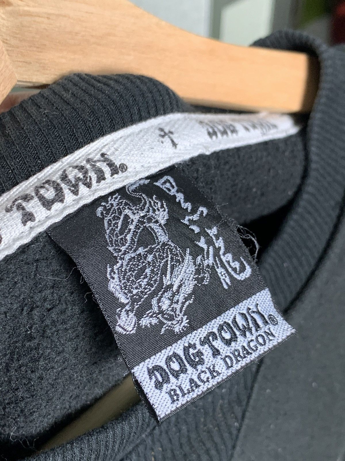 Dogtown Vintage Dogtown Chrome Skulls Hearts Dragon Crewneck Size US XL / EU 56 / 4 - 7 Thumbnail