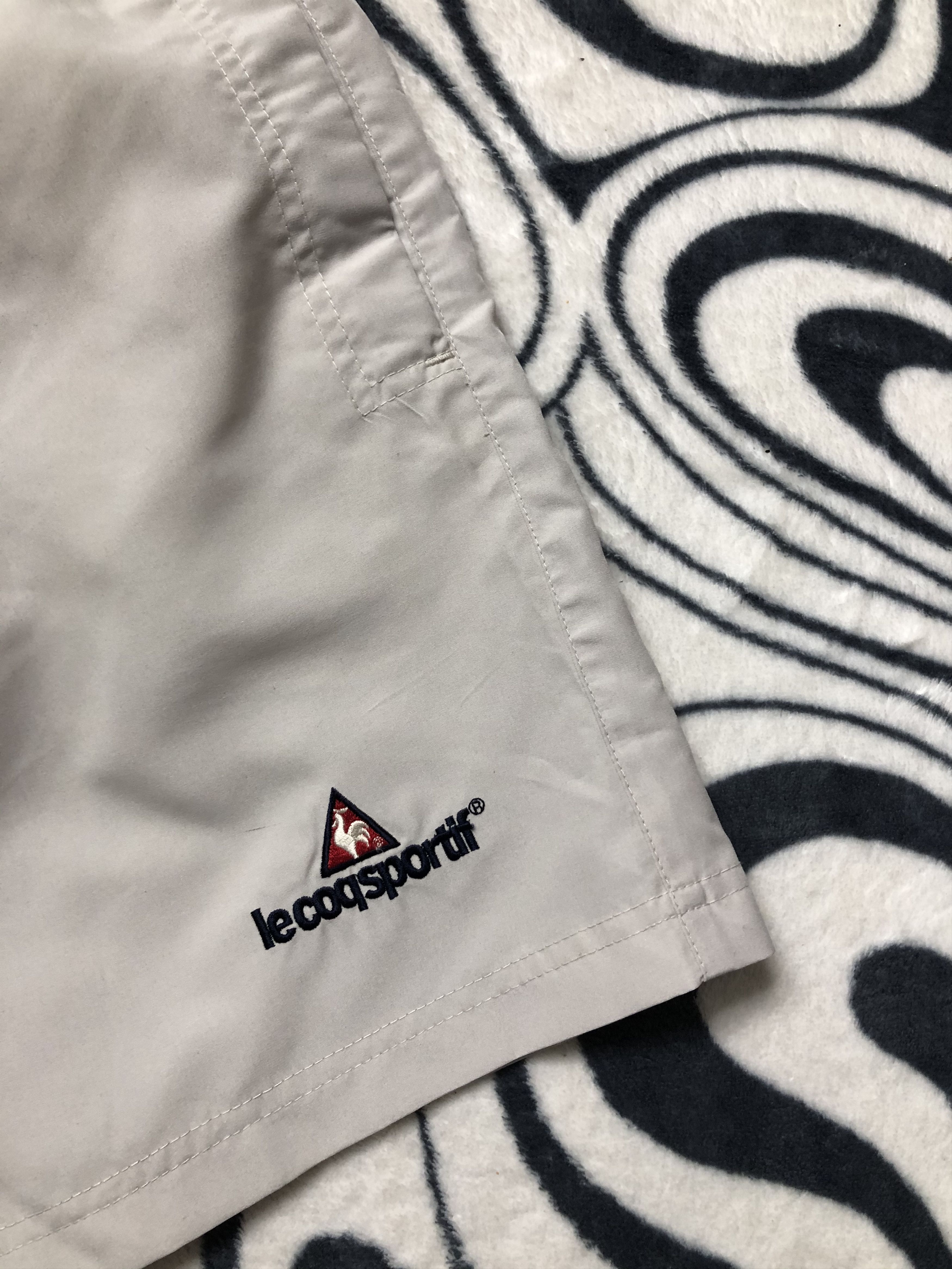 Le Coq Sportif Le Coq Sportif Vintage Mens Nylon Shorts Size US 36 / EU 52 - 2 Thumbnail