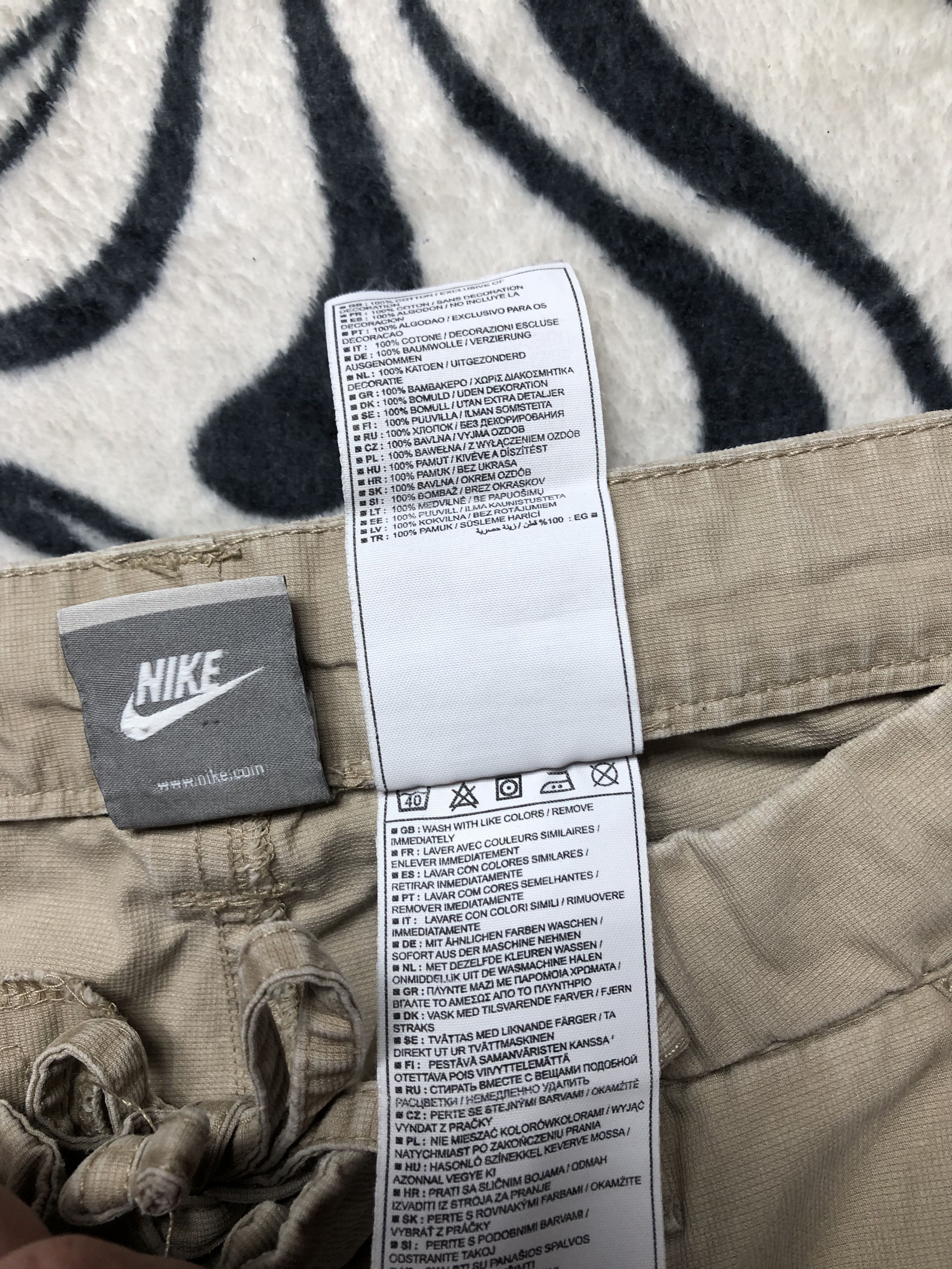 Nike Nike Vintage Mens Cargo Shorts Y2K Size US 32 / EU 48 - 4 Thumbnail