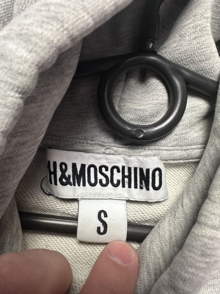 Moschino × Vintage Vintage Moschino Tv box logo hoodie rare size S Size US S / EU 44-46 / 1 - 11 Thumbnail