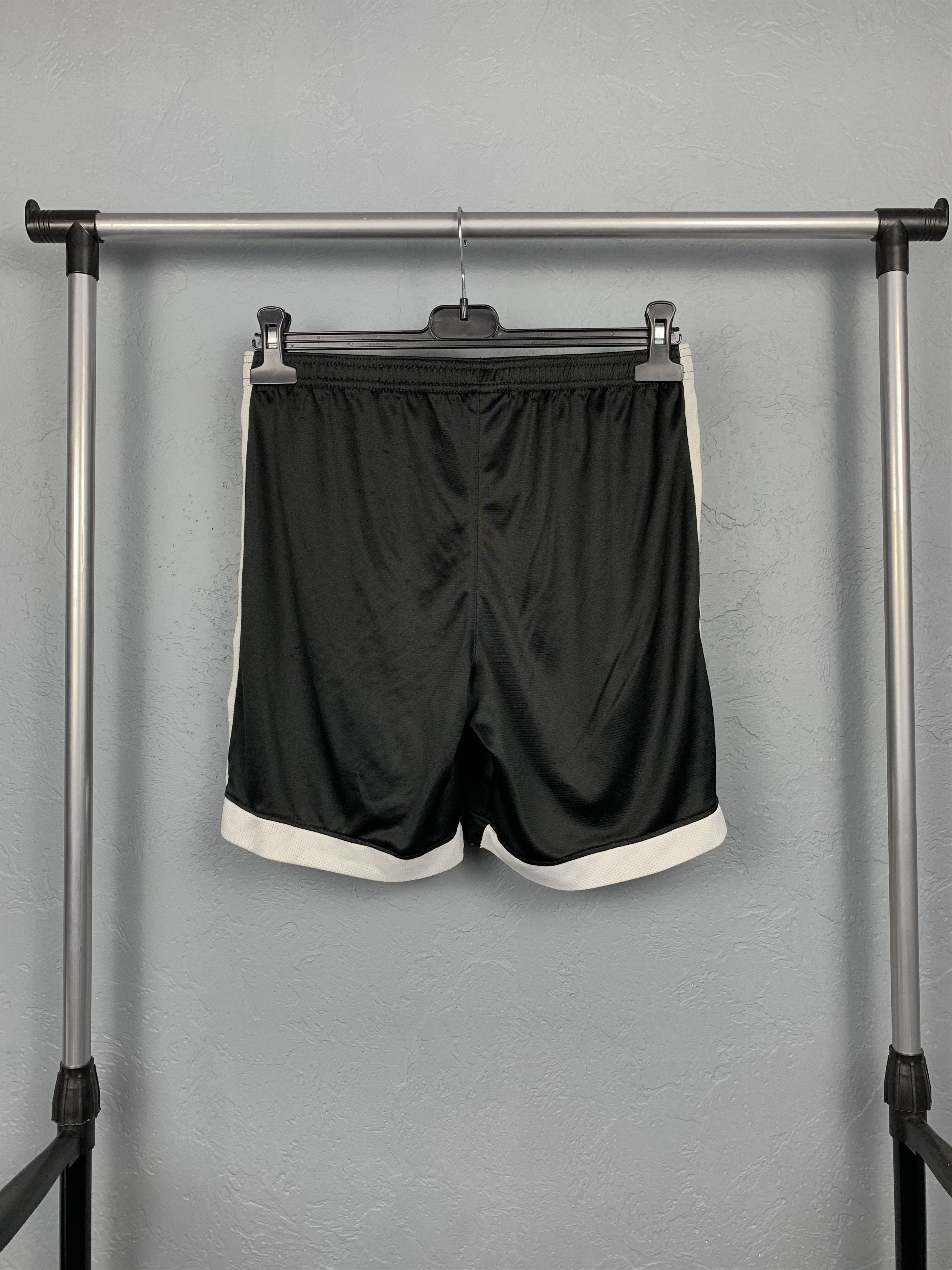 Nike Nike Dri Fit Vintage Nylon Mens Shorts Y2K Swoost Size US 32 / EU 48 - 4 Thumbnail