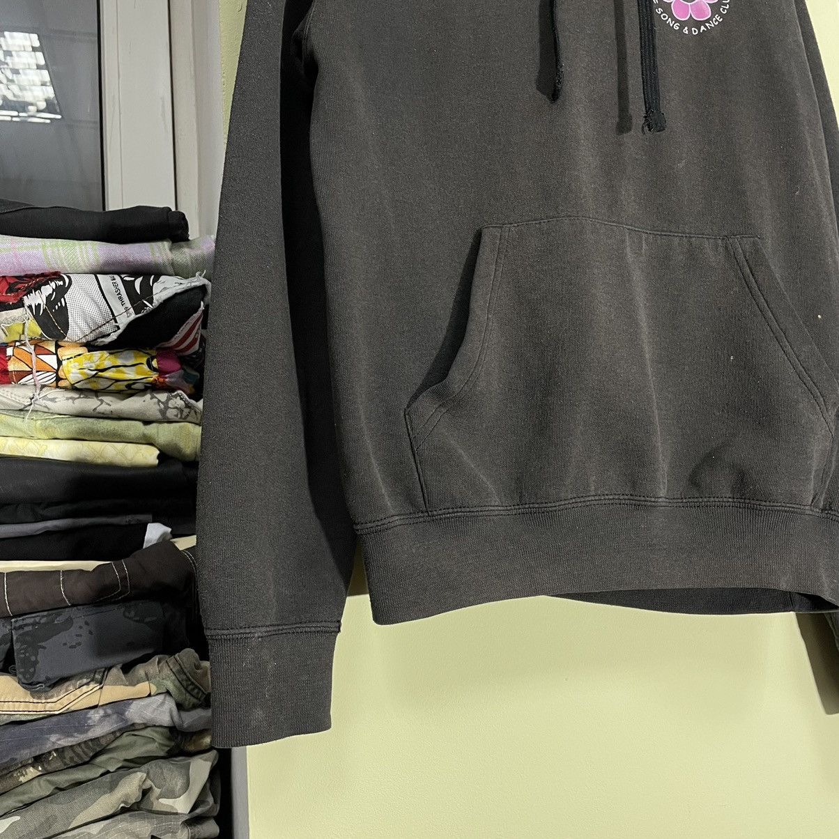 Vintage Vintage Y2K Faded Graphic Hoodie Streetwear Skate Relaxed M Size US M / EU 48-50 / 2 - 4 Thumbnail