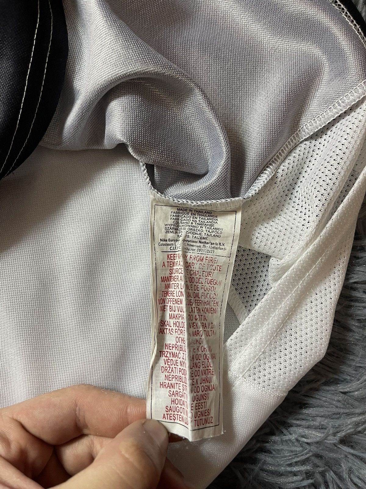 Nike × Vintage Nike Y2K vintage silver metallic t-shirt Size US L / EU 52-54 / 3 - 7 Thumbnail