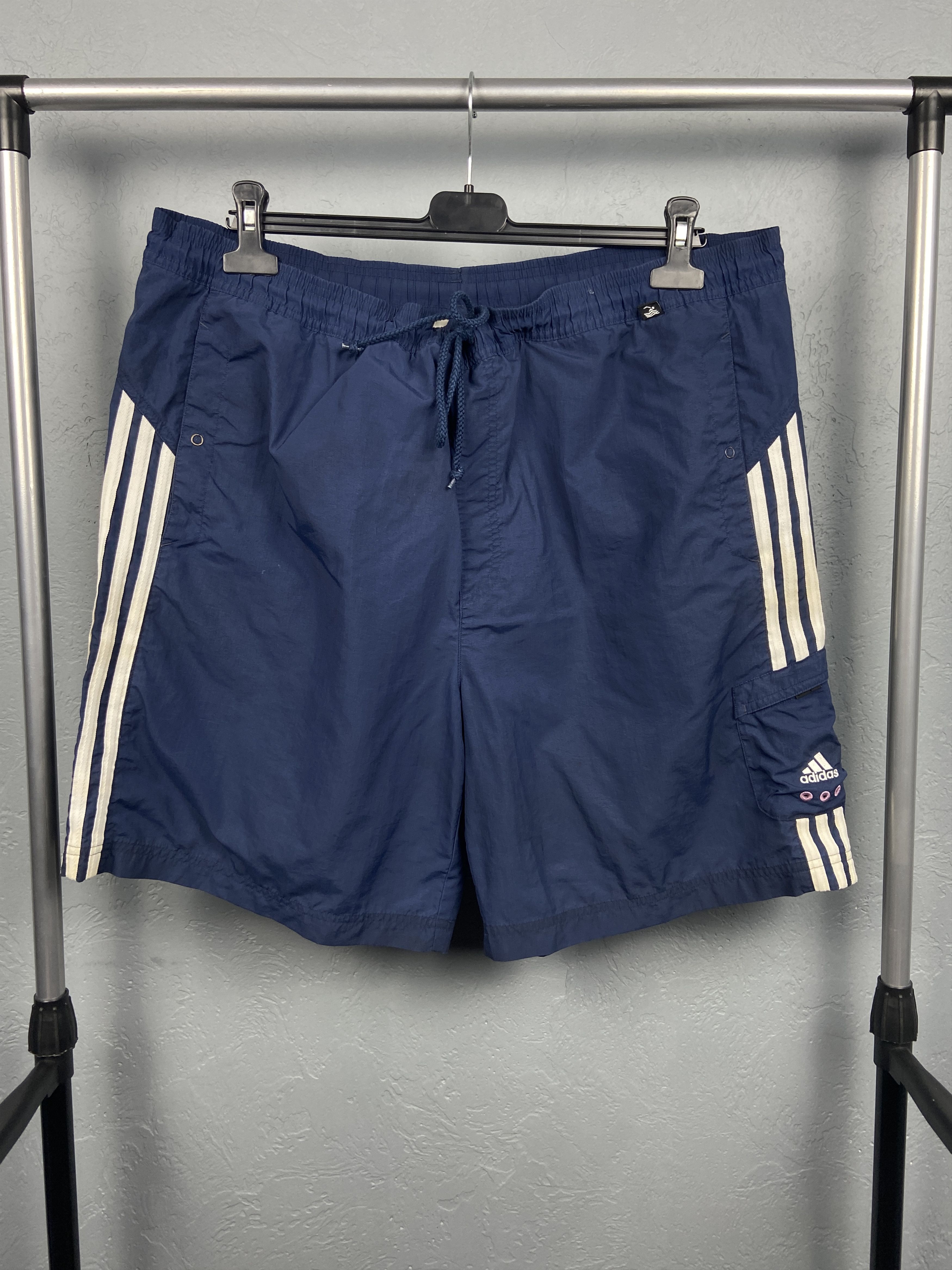Adidas Adidas Vintage Mens Nylon Shorts Size US 36 / EU 52 - 1 Thumbnail