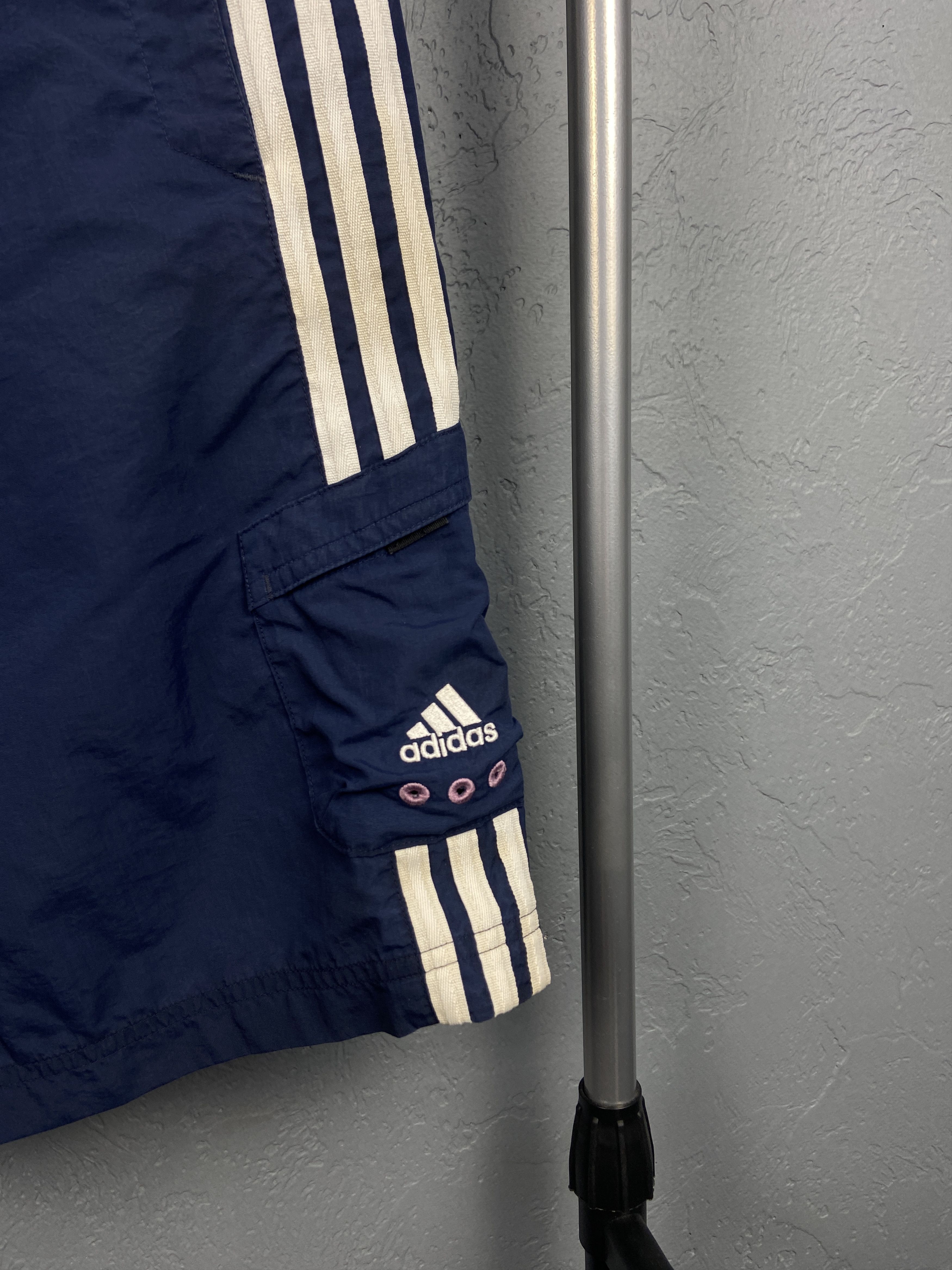Adidas Adidas Vintage Mens Nylon Shorts Size US 36 / EU 52 - 2 Thumbnail