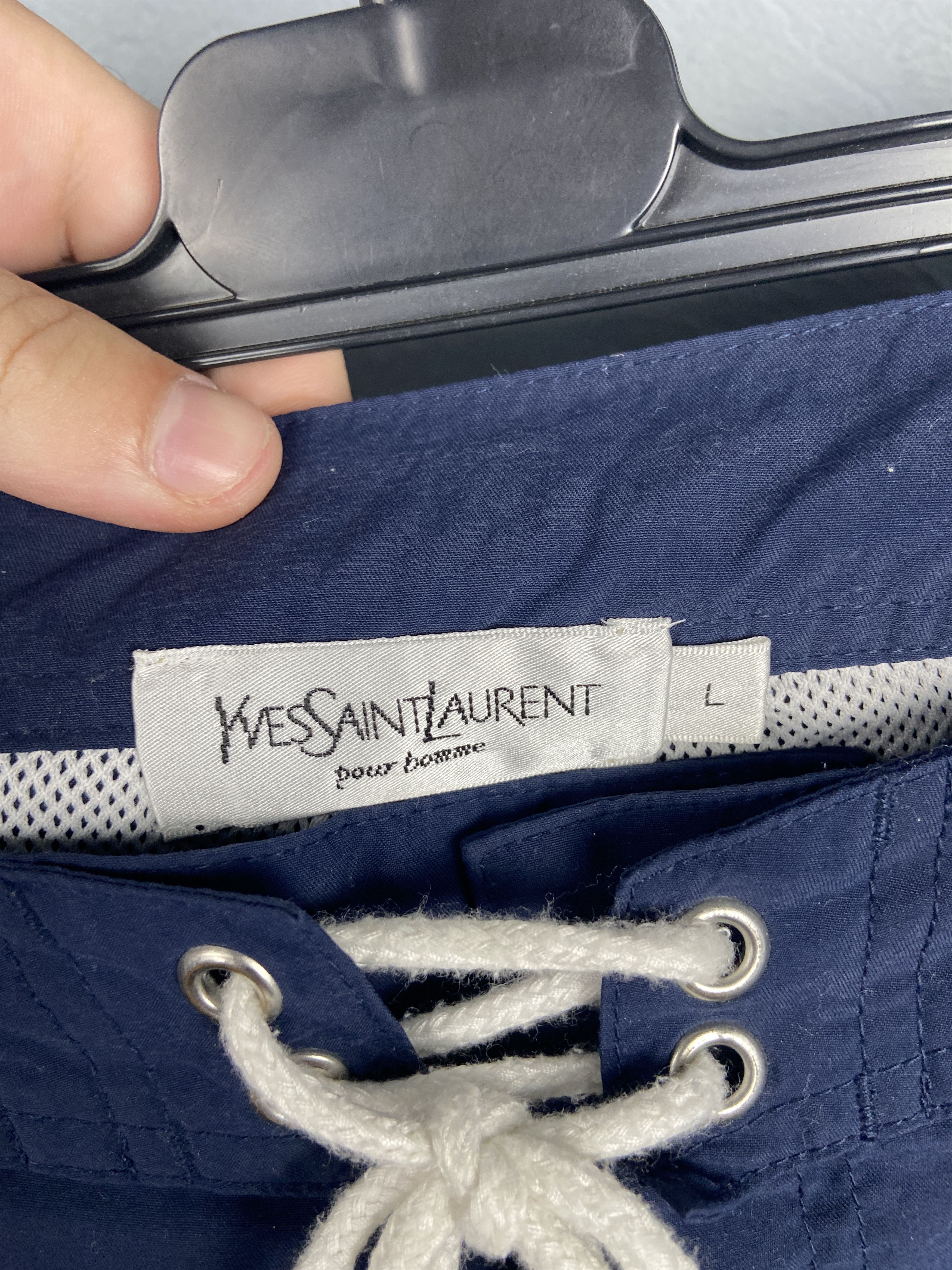 Yves Saint Laurent Yves Saint Laurent YSL Vintage Mens Nylon Shorts Size US 34 / EU 50 - 5 Thumbnail