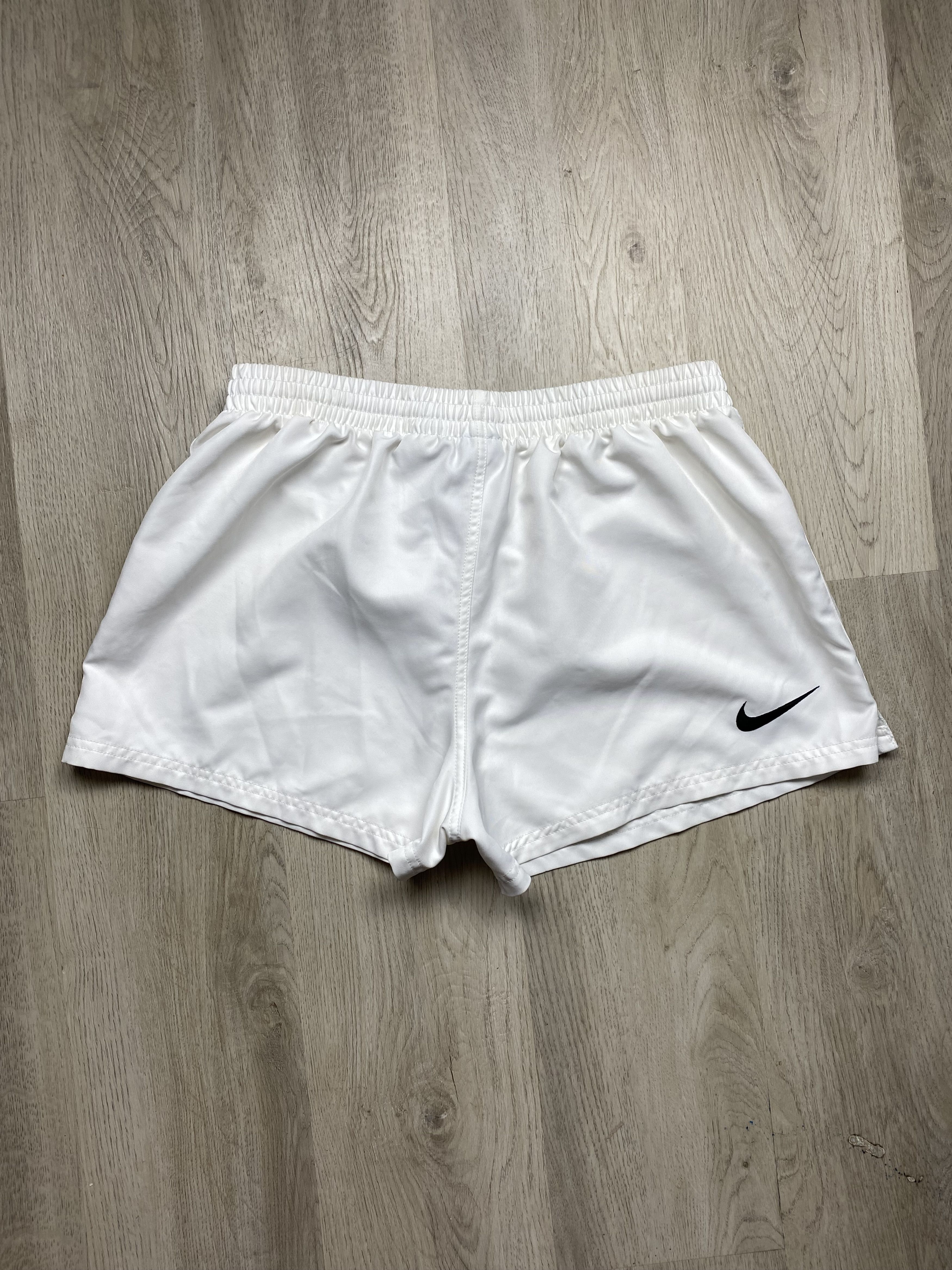 Nike Nike Vintage Tennis Shorts Y2K Size US 38 / EU 54 - 1 Thumbnail
