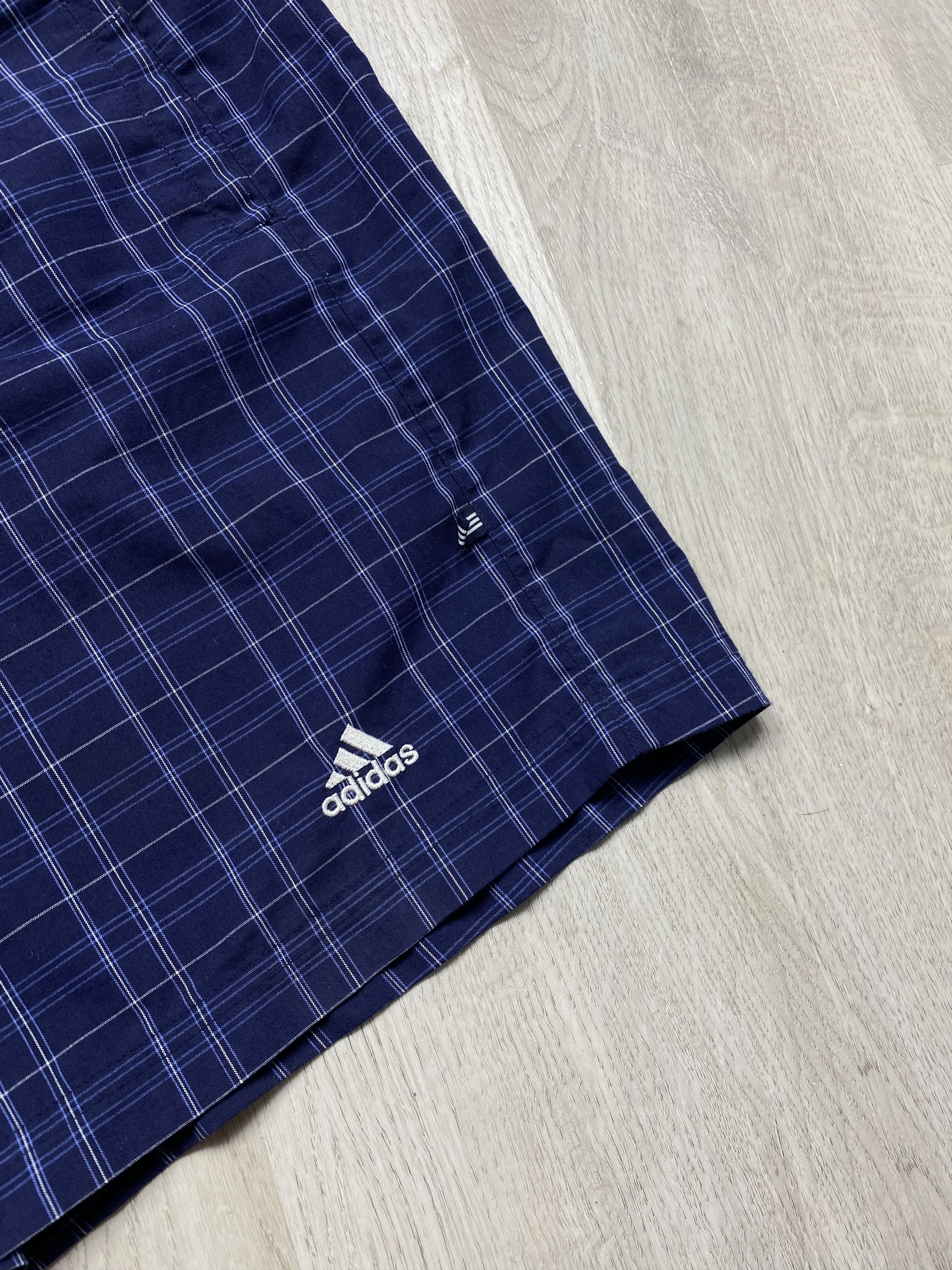 Adidas Adidas 90s Vintage Mens Nylon Shorts Size US 36 / EU 52 - 3 Thumbnail