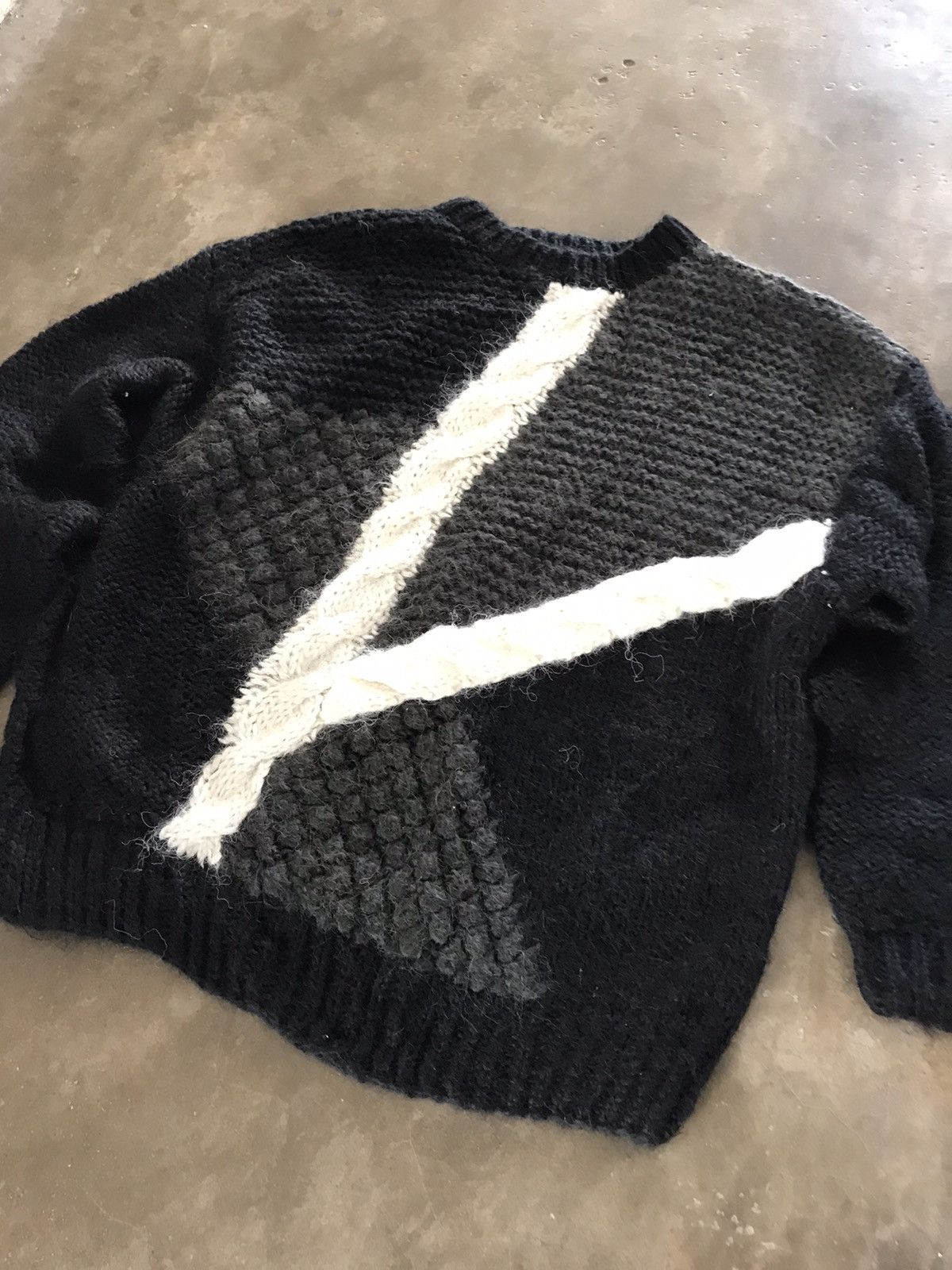 Japanese Brand Vintage Elvencedor Printed Wool Knit Sweater Size US L / EU 52-54 / 3 - 6 Thumbnail