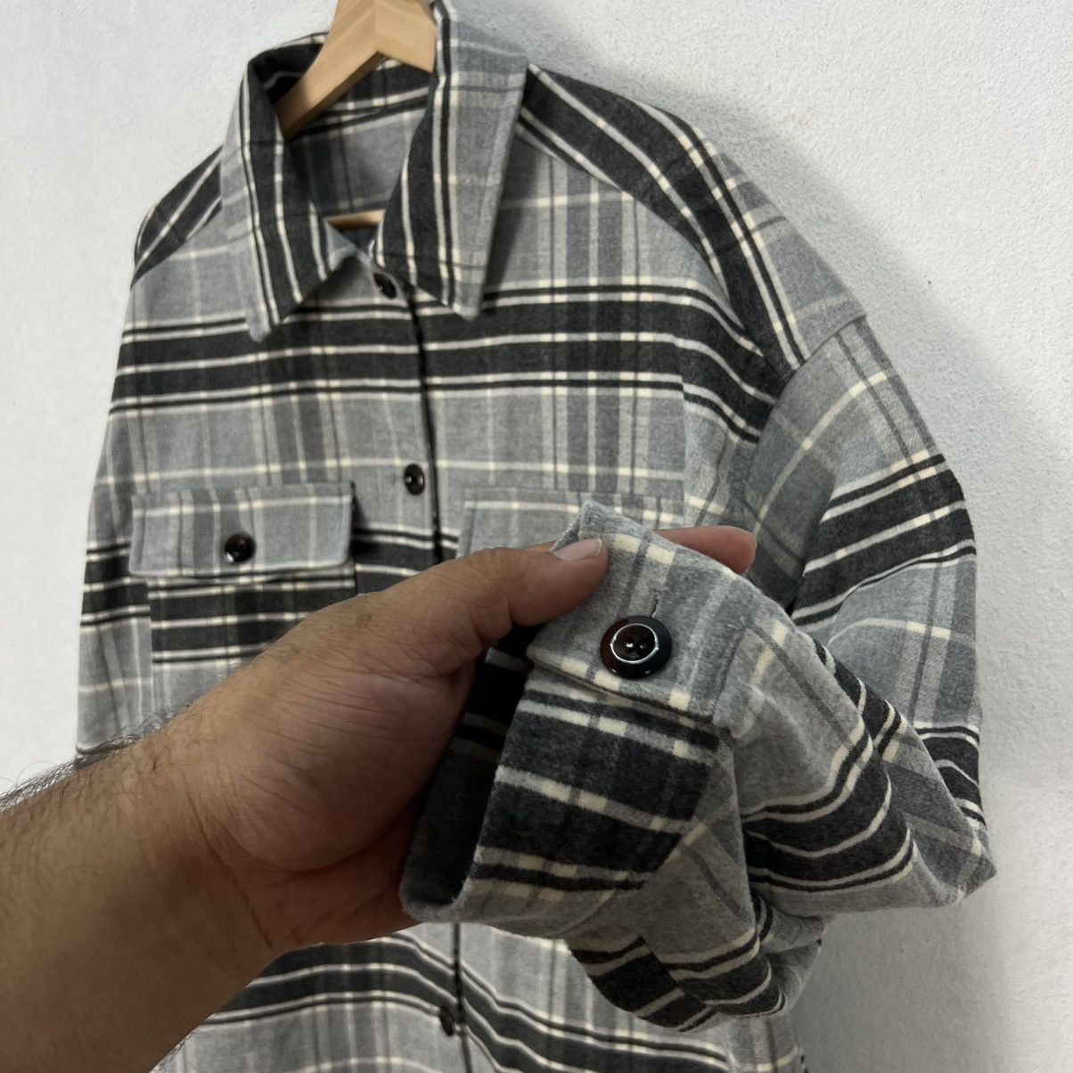 Flannel × Japanese Brand VINTAGE GU JAPAN FLANNEL JACKET TARTAN DESIGN GENTLY USED Size US XL / EU 56 / 4 - 8 Thumbnail