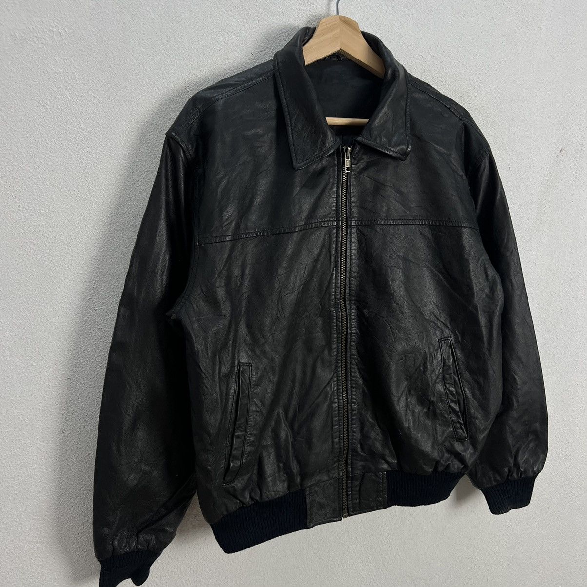 Japanese Brand VINTAGE BOMBER LEATHER JACKET LUAU ATSUKAWA JAPAN Size US L / EU 52-54 / 3 - 5 Thumbnail