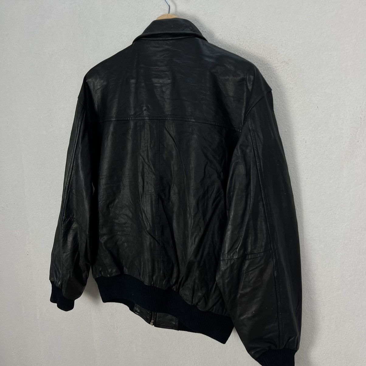 Japanese Brand VINTAGE BOMBER LEATHER JACKET LUAU ATSUKAWA JAPAN Size US L / EU 52-54 / 3 - 9 Thumbnail