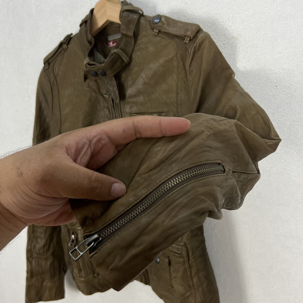 Avirex VINTAGE RIDER PARACHUTE BIKER JACKET AVIREX MILITARY STYLE Size US S / EU 44-46 / 1 - 8 Thumbnail