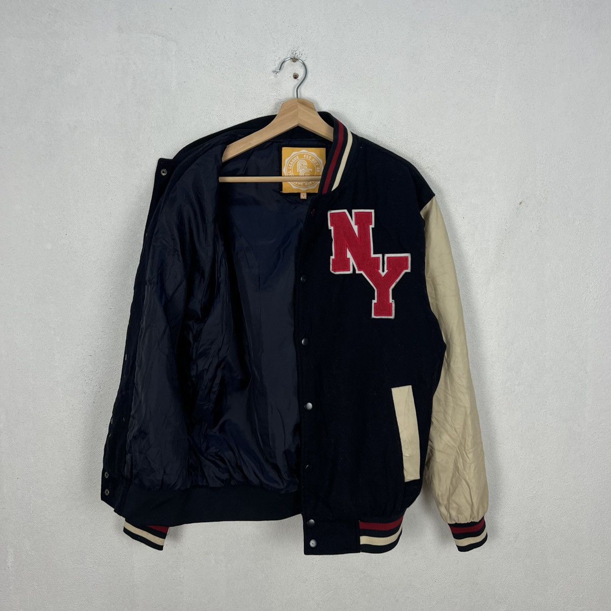 Japanese Brand VARSITY JACKET MLB NEW YORK BIG LOGO Size US M / EU 48-50 / 2 - 11 Thumbnail