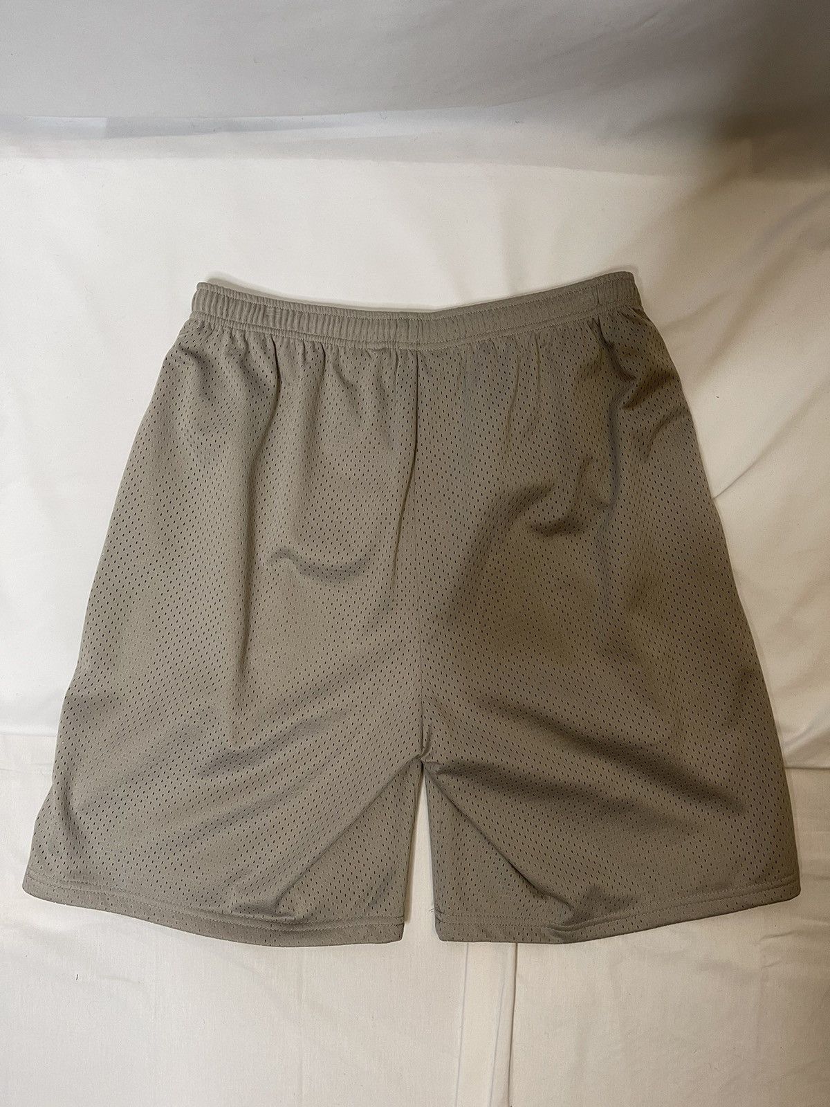 Undefeated Nike sb undefeated shorts yeezy supreme jordan huff kith Size US 32 / EU 48 - 8 Thumbnail