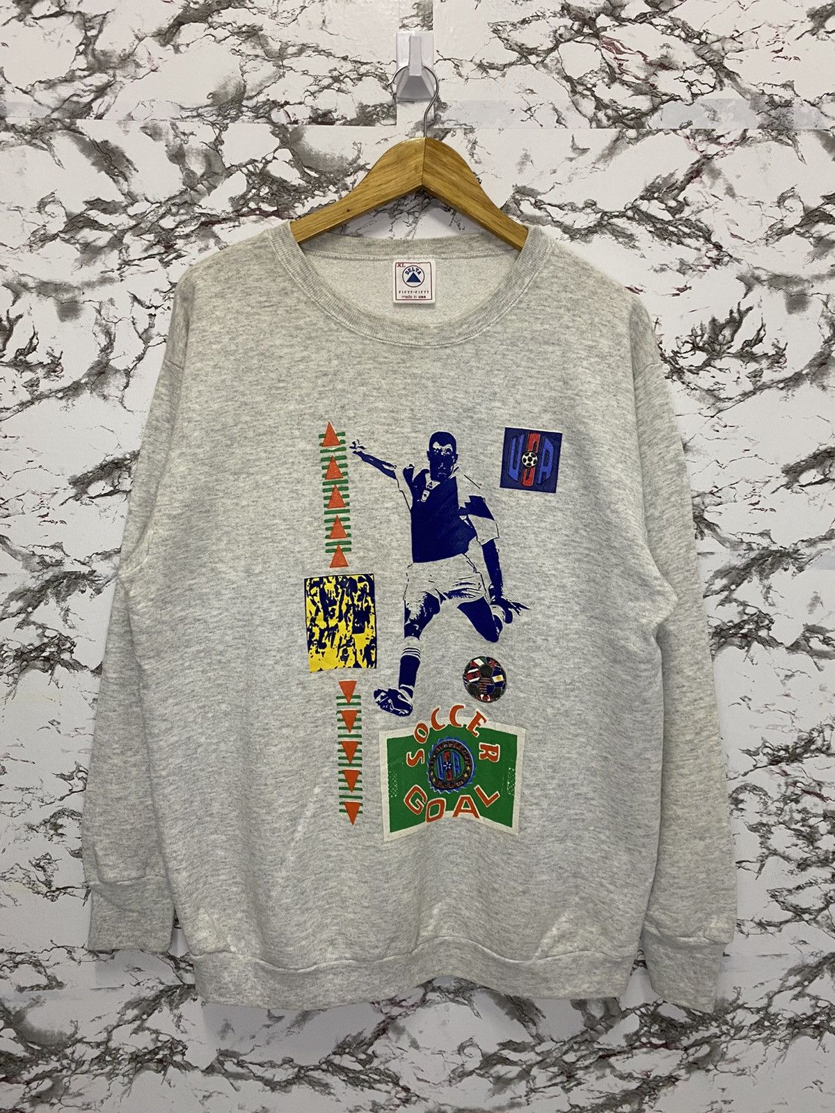 Vintage Vintage Football Big Print Sweatshirt Size US L / EU 52-54 / 3 - 2 Thumbnail