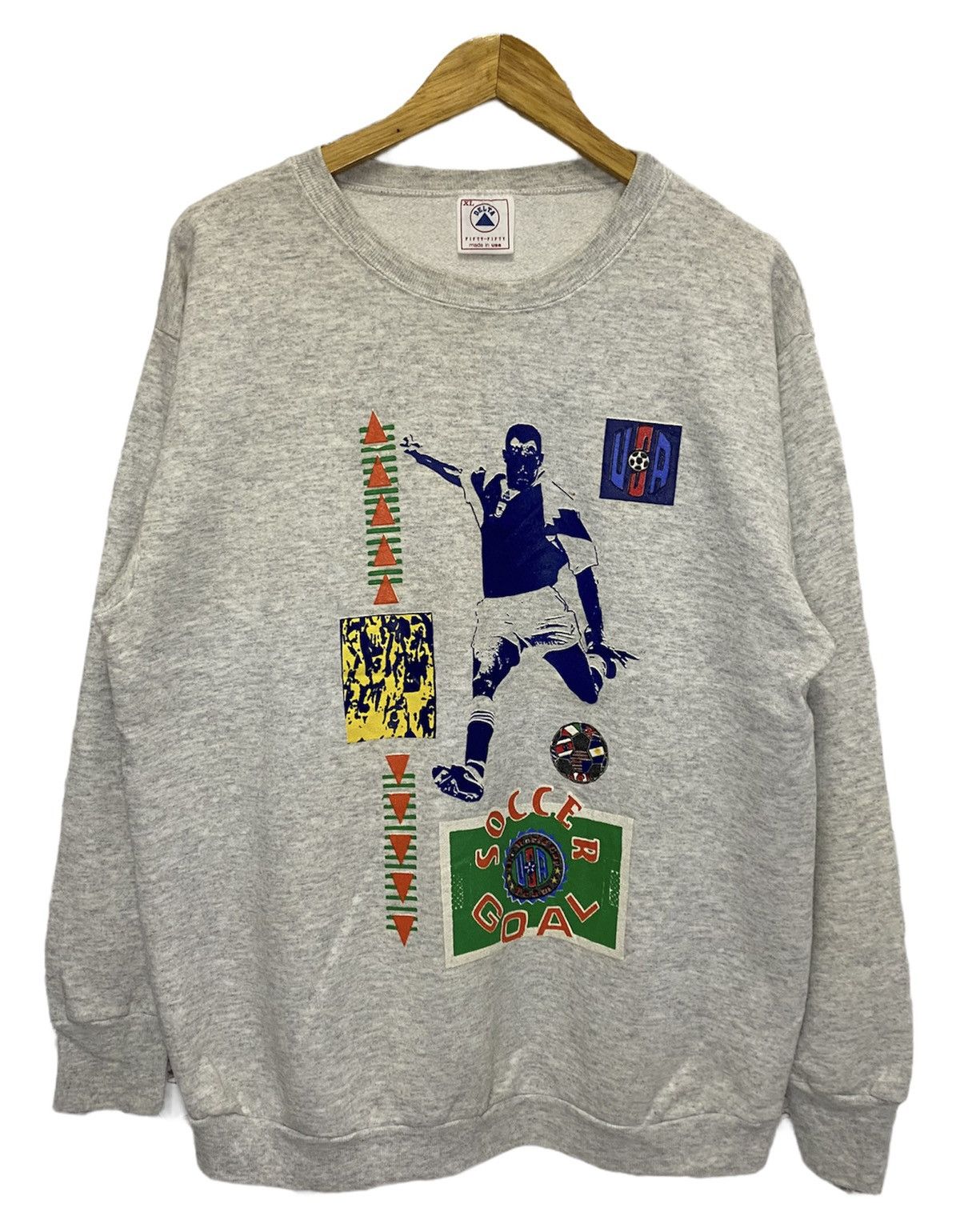 Vintage Vintage Football Big Print Sweatshirt Size US L / EU 52-54 / 3 - 1 Thumbnail