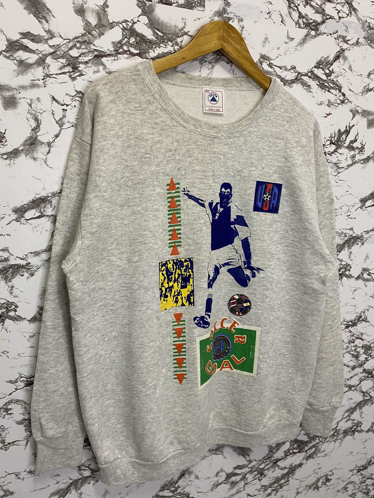 Vintage Vintage Football Big Print Sweatshirt Size US L / EU 52-54 / 3 - 3 Thumbnail
