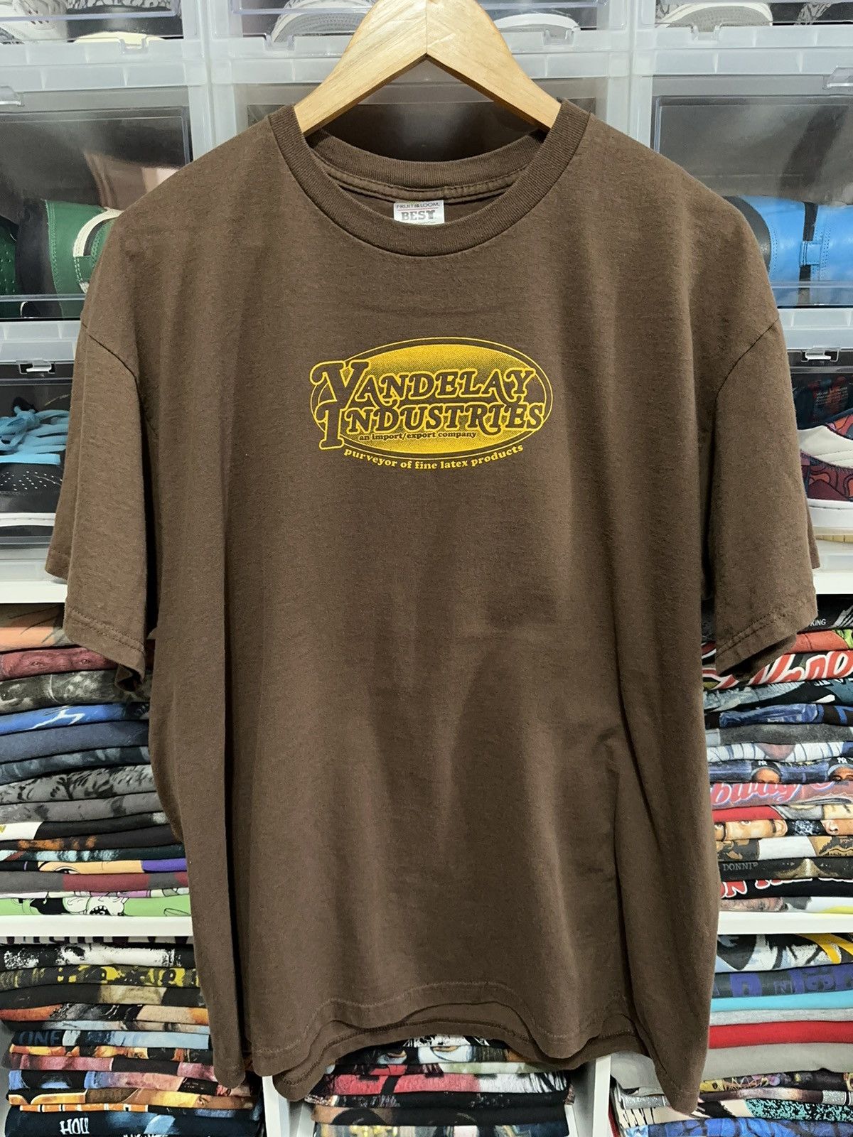 Vintage Vintage 2000s Seinfeld Tee XL - Vandelay Industries Size US XL / EU 56 / 4 - 1 Thumbnail
