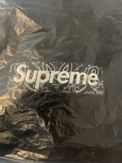 Supreme black bandana online hoodie