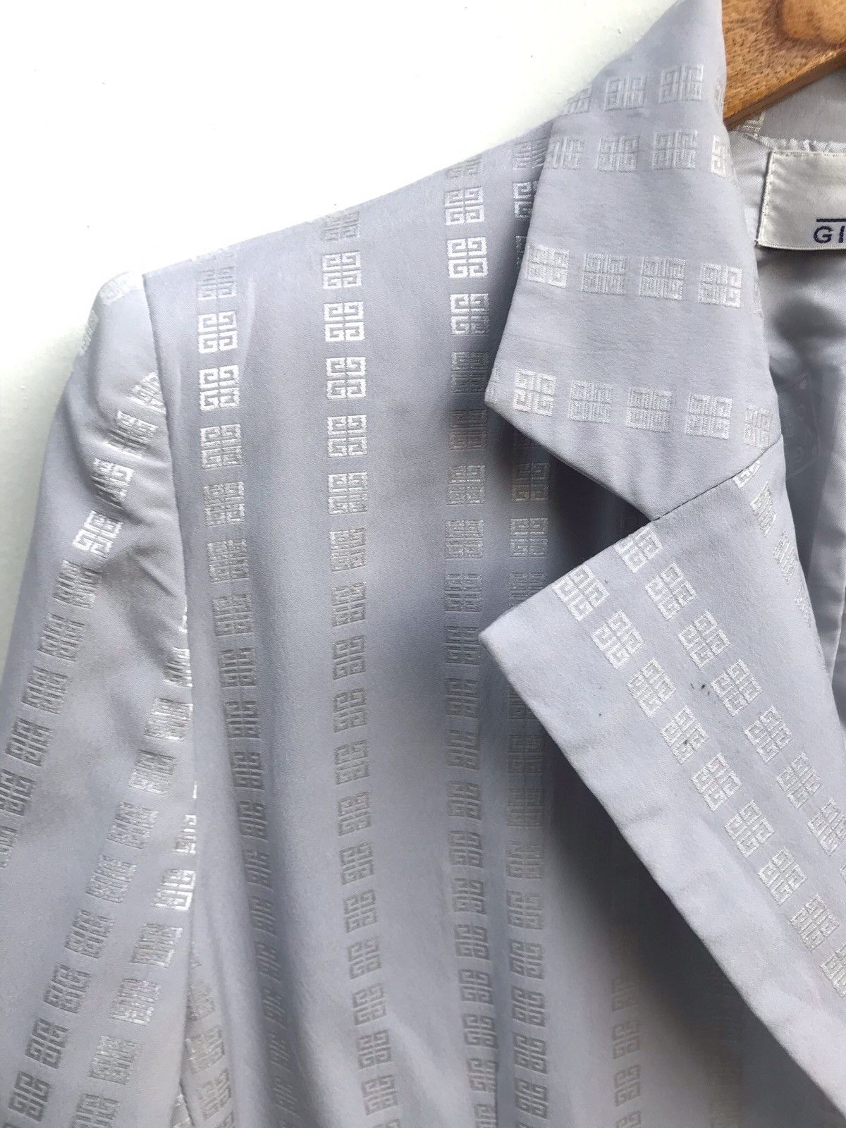 Givenchy Vintage GIVENCHY Boutiques Monogram Jacket Size US XS / EU 42 / 0 - 2 Thumbnail