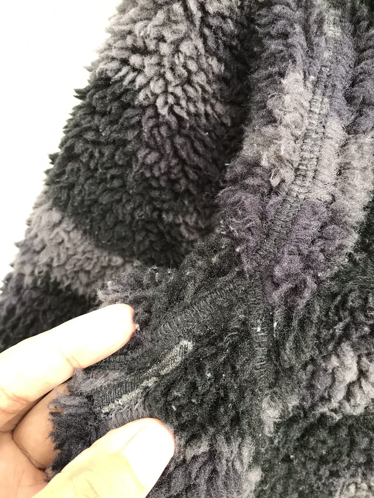 Uniqlo Uniqlo Camo Sherpa Jacket Size US S / EU 44-46 / 1 - 5 Thumbnail