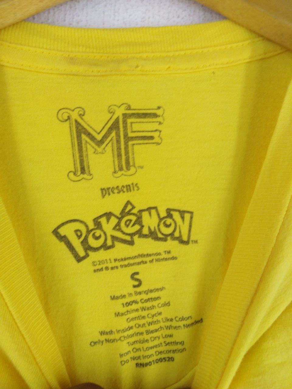 Anime × Japanese Brand × Pokemon 2011 TRADEMARKS PIKACHU SHIRT Size US S / EU 44-46 / 1 - 2 Thumbnail