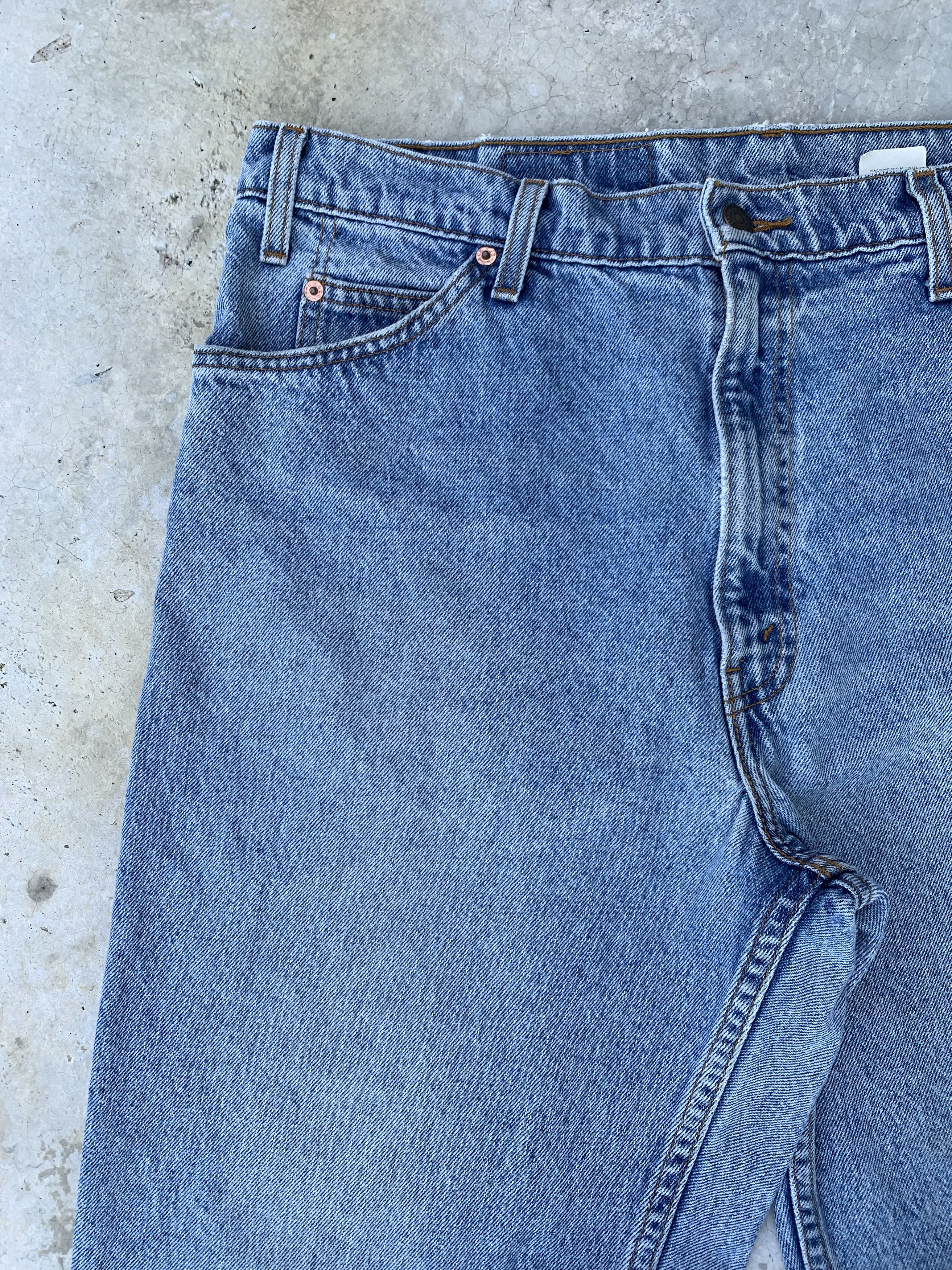 Levi's Vintage Levis 550 Orange Tab Light Washed Denim Jeans Size US 37 - 4 Thumbnail