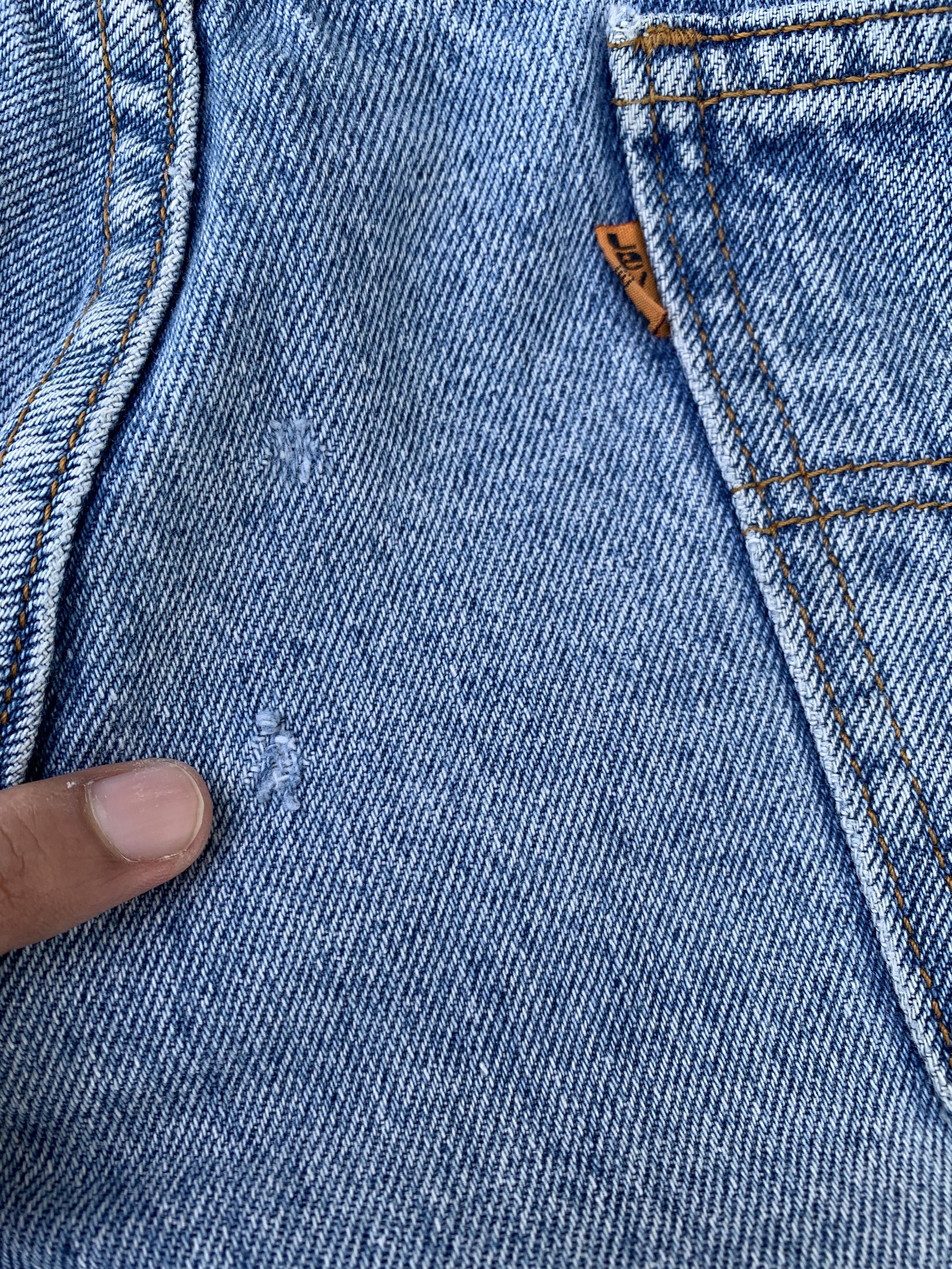 Levi's Vintage Levis 550 Orange Tab Light Washed Denim Jeans Size US 37 - 15 Thumbnail