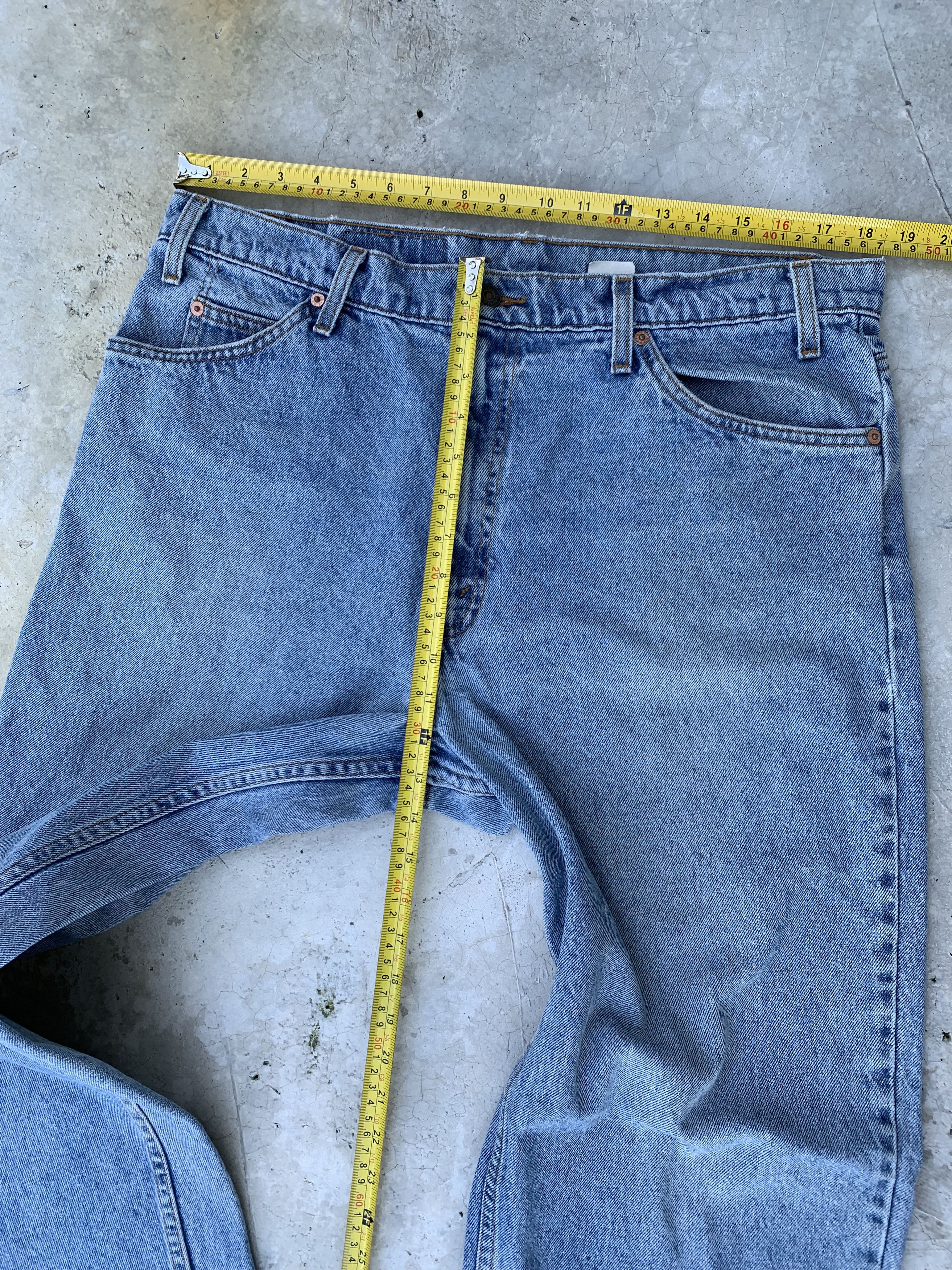 Levi's Vintage Levis 550 Orange Tab Light Washed Denim Jeans Size US 37 - 7 Thumbnail