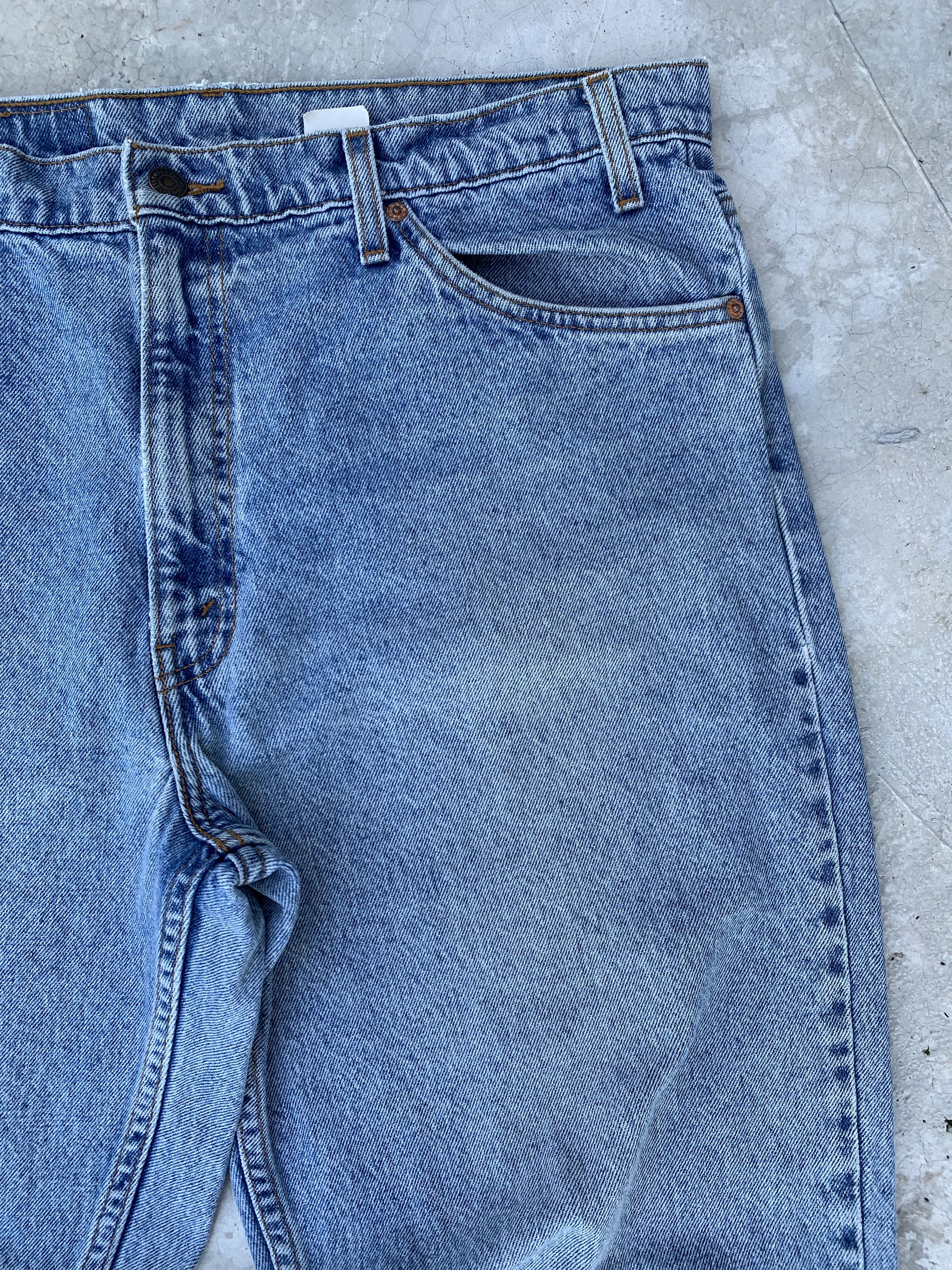 Levi's Vintage Levis 550 Orange Tab Light Washed Denim Jeans Size US 37 - 3 Thumbnail
