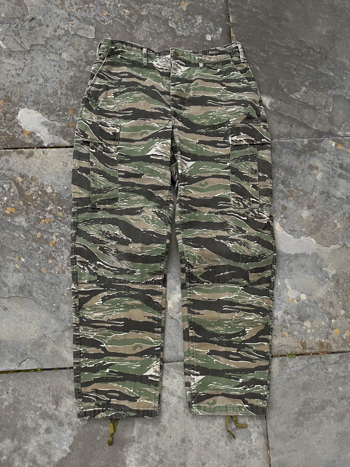 Vintage Vintage 90s Military Tiger Camo Combat Cargo Pants | Grailed