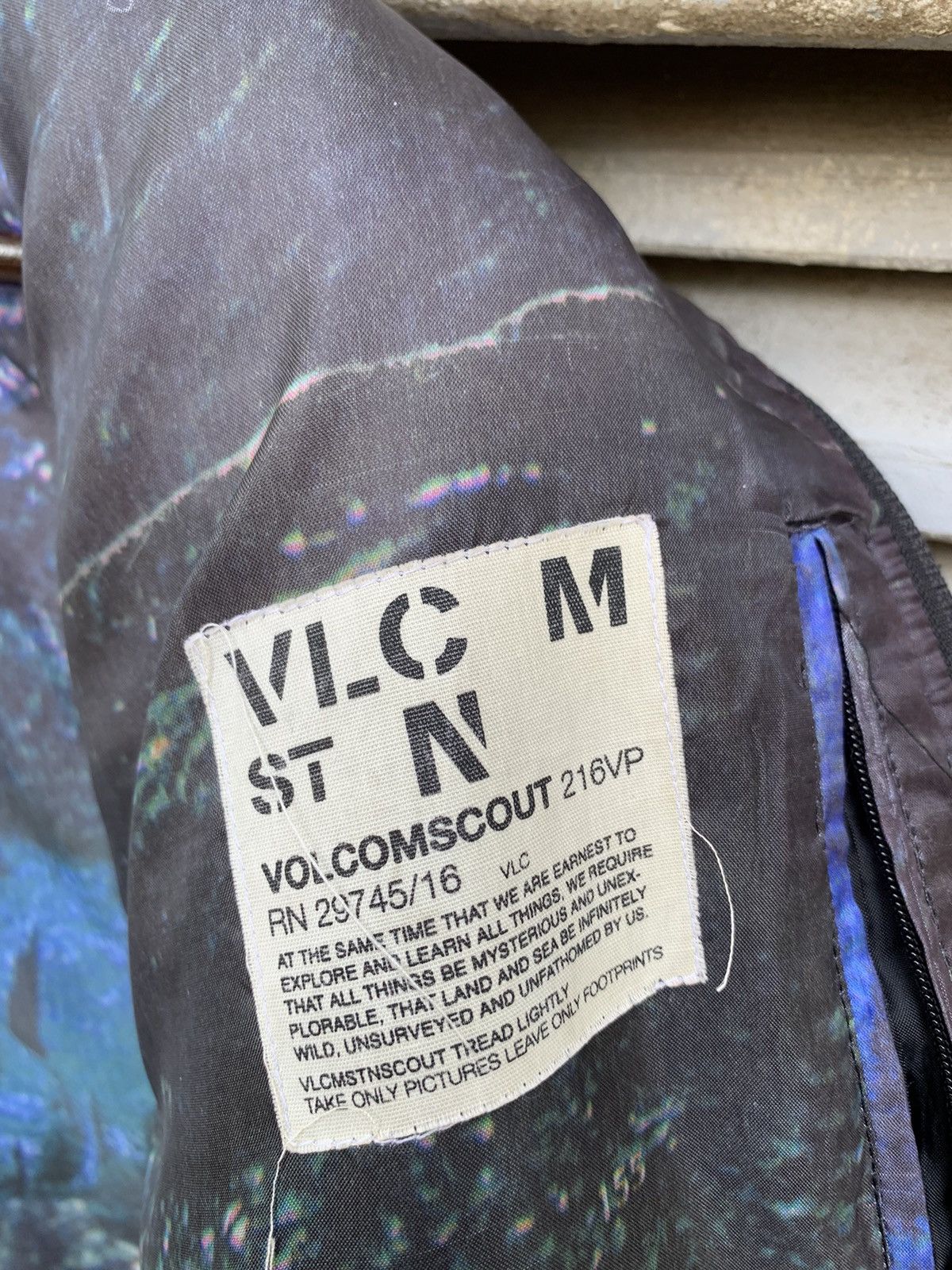 Volcom 🪖Volcum Scout 216VP Light Puffer Bomber Jacket Size US M / EU 48-50 / 2 - 15 Thumbnail