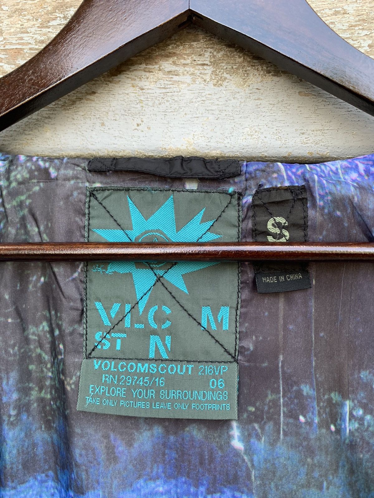 Volcom 🪖Volcum Scout 216VP Light Puffer Bomber Jacket Size US M / EU 48-50 / 2 - 14 Thumbnail