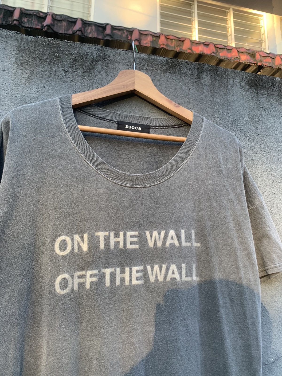 CABANE de ZUCCa Vintage CABANE DE ZUCCA “ON THE WALL OFF THE WALL FADED TEE Size US M / EU 48-50 / 2 - 6 Thumbnail