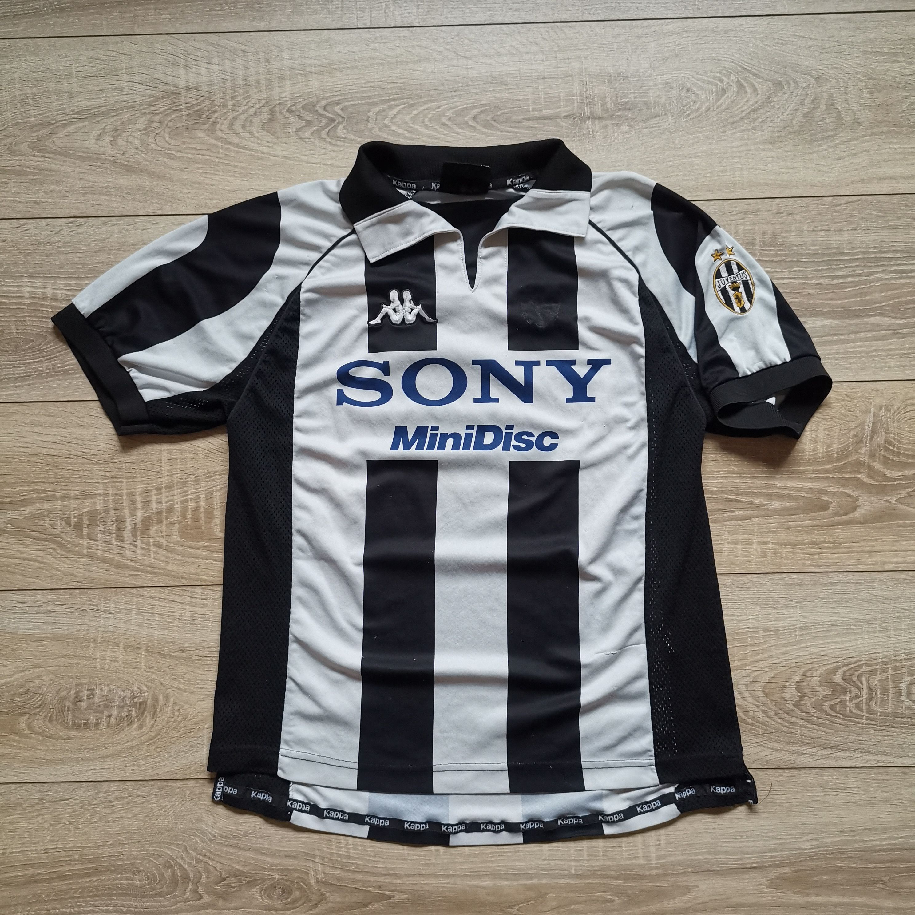 image of Kappa Juventus 1997 1998 Vintage Soccer Shirt in Black/White, Men's (Size Small)