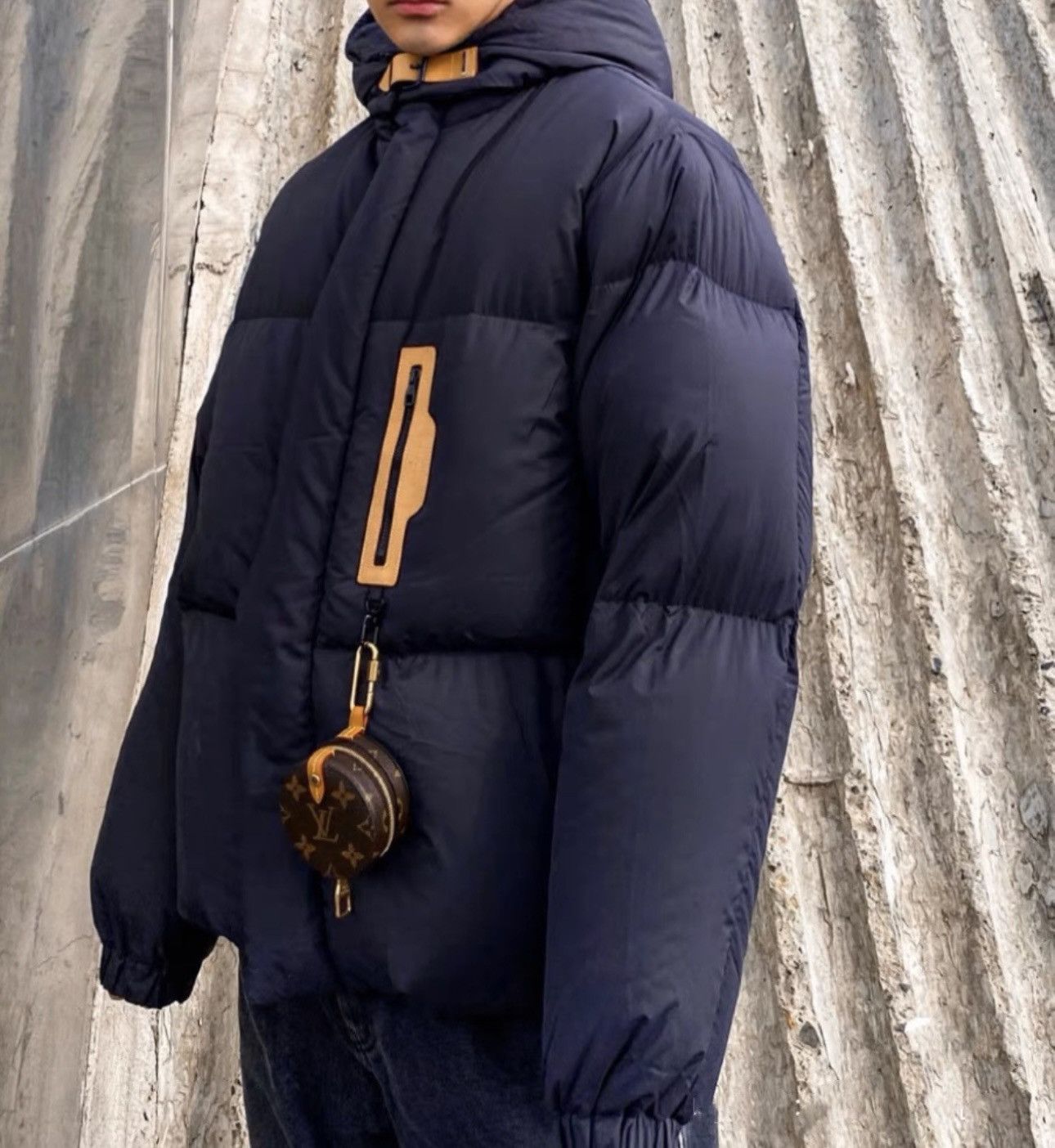 Louis Vuitton Louis Vuitton puffy heavy coat Size 52 Size US XL / EU 56 / 4 - 8 Thumbnail