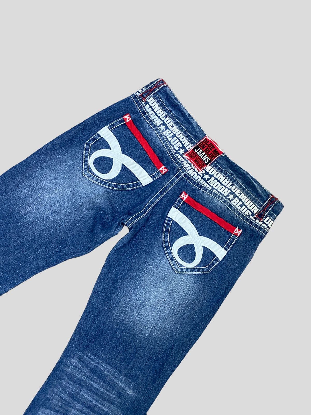 Japanese Brand VINTAGE BLUE MOON BLUE PATCHES PRINTED LOW RISE DENIM JEANS Size US 30 / EU 46 - 8 Thumbnail