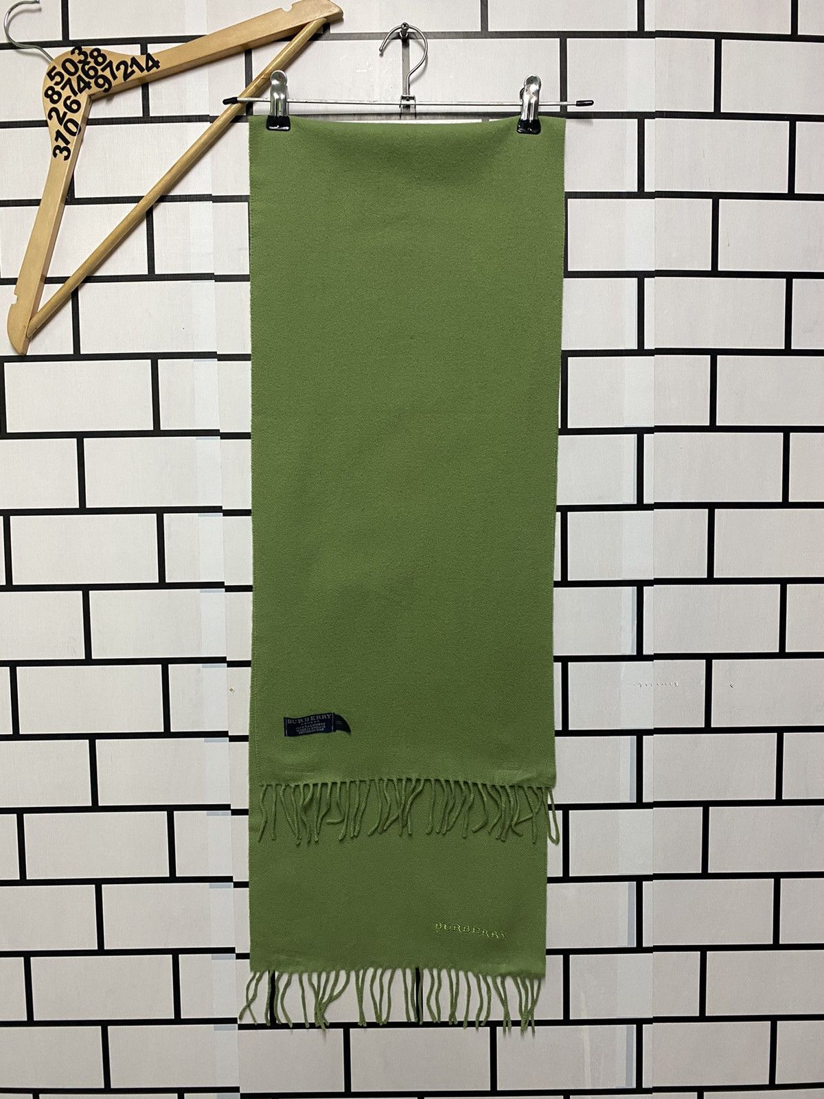 Burberry × Designer BURBERRY 100% Cashmere Muffler/Scarf Size ONE SIZE - 2 Thumbnail