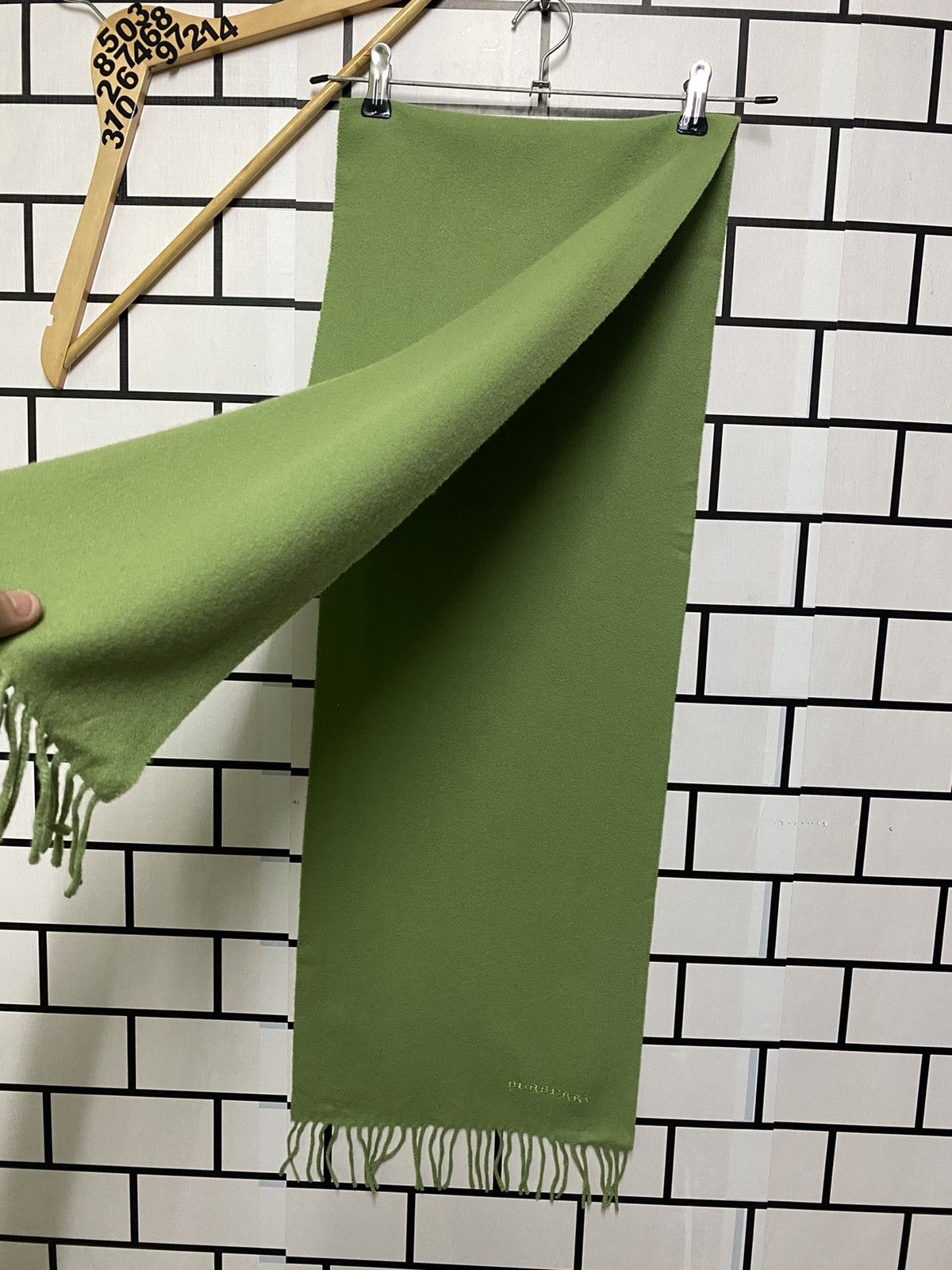 Burberry × Designer BURBERRY 100% Cashmere Muffler/Scarf Size ONE SIZE - 1 Thumbnail