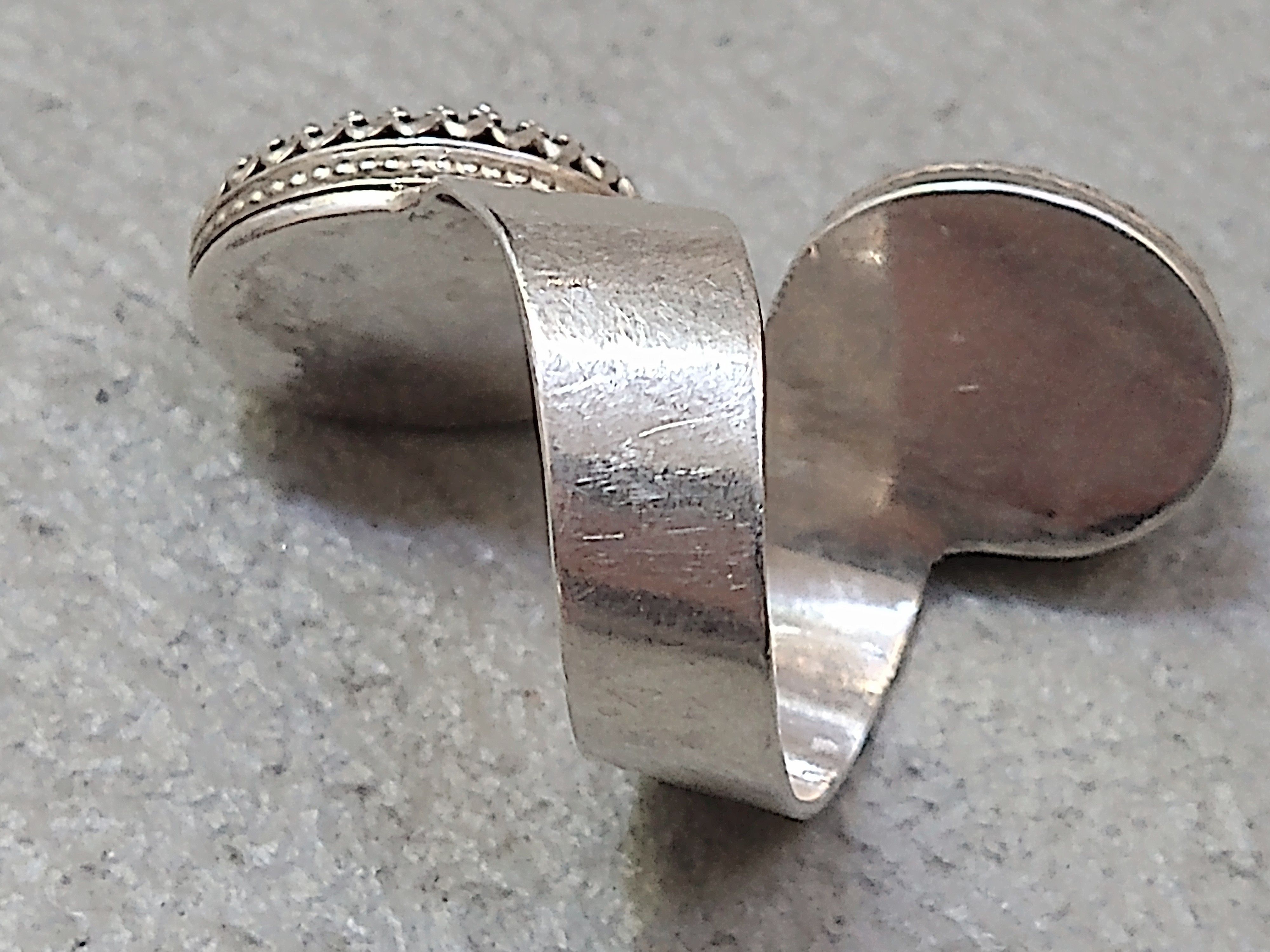 Jewelry × Vintage Vintage Sterling Silver Ring Tigers Eye Size 8 Brown Oval Size ONE SIZE - 8 Thumbnail