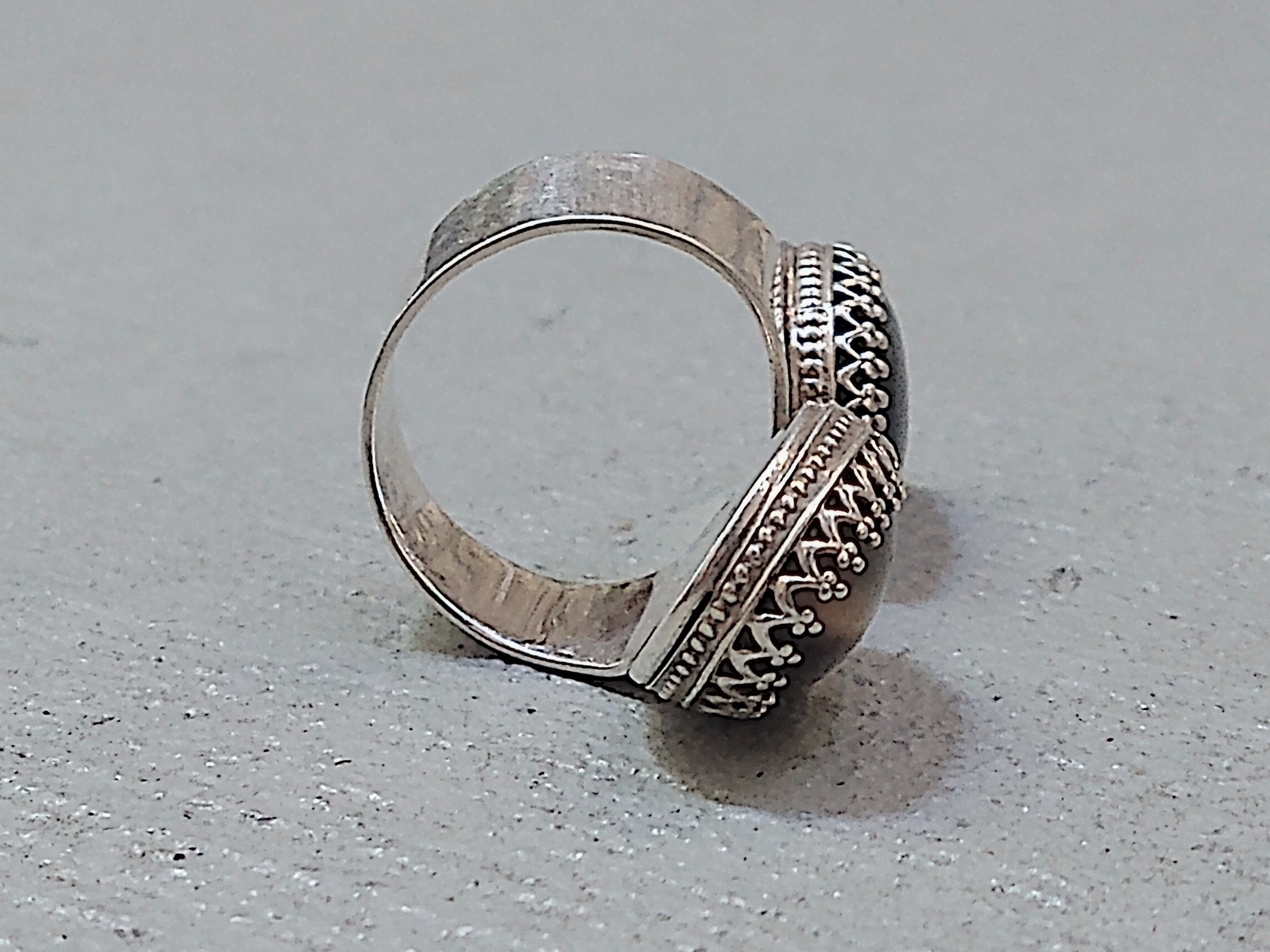 Jewelry × Vintage Vintage Sterling Silver Ring Tigers Eye Size 8 Brown Oval Size ONE SIZE - 6 Thumbnail