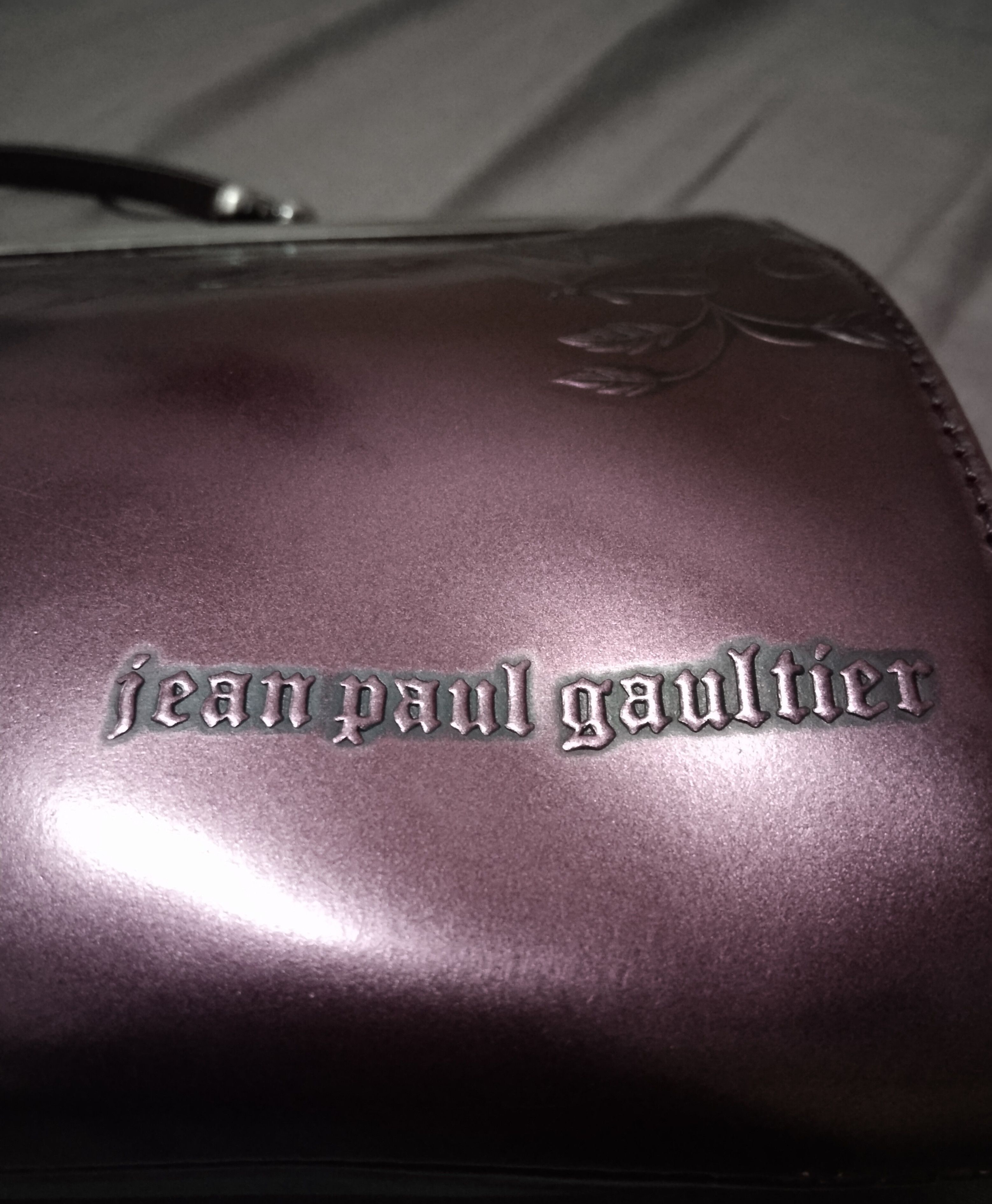 Jean Paul Gaultier GRAIL🔥J.P Gaultier Embossed Floral Sling Bag Size ONE SIZE - 6 Thumbnail