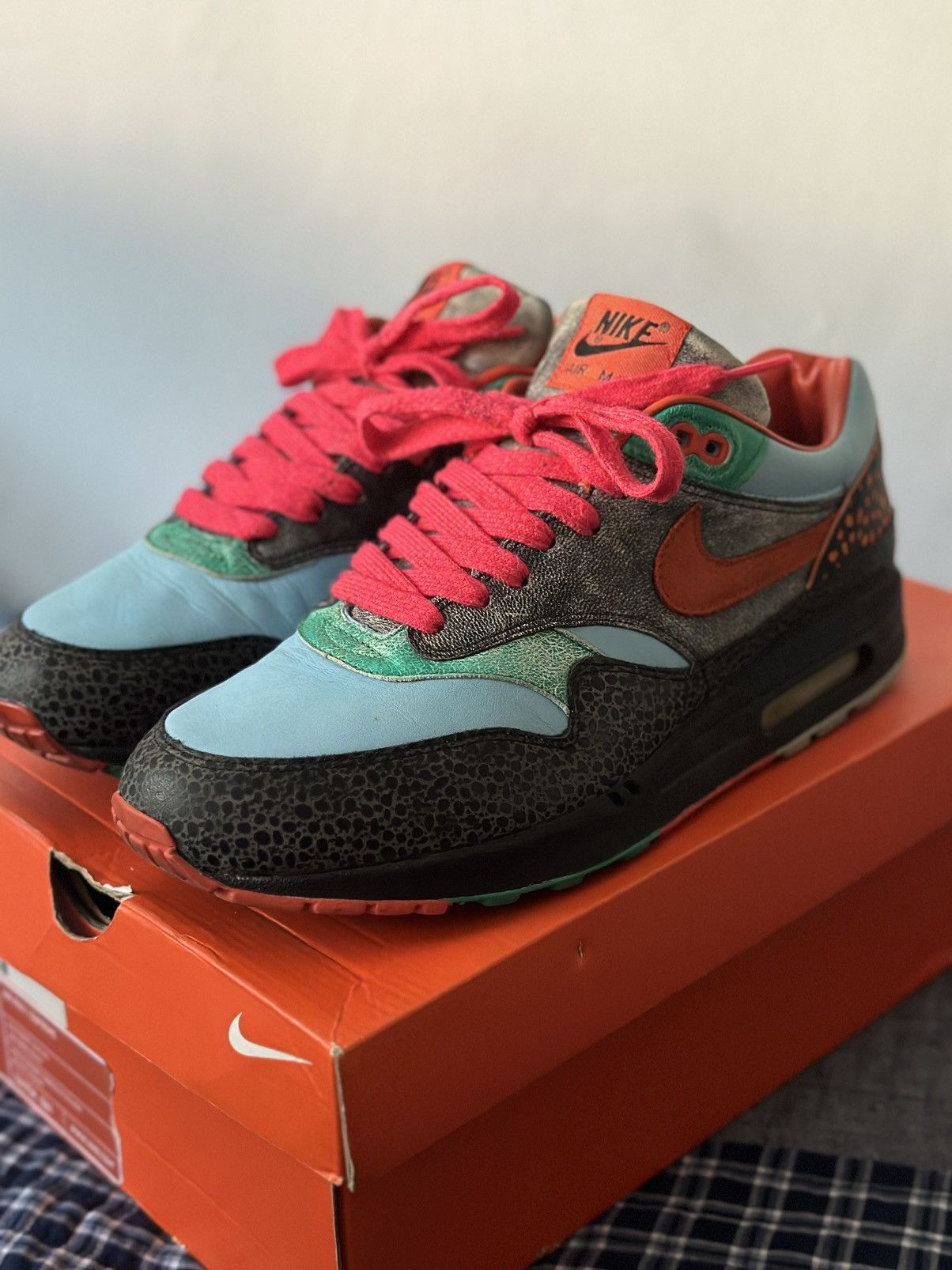 kabutomushi air max 1