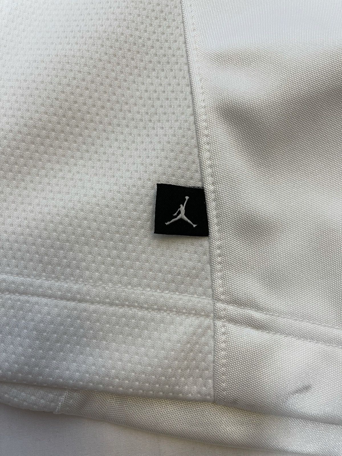 Jordan Brand Huf Nike sb vans shorts yeezy supreme jordan kith off white Size US 40 / EU 56 - 4 Thumbnail