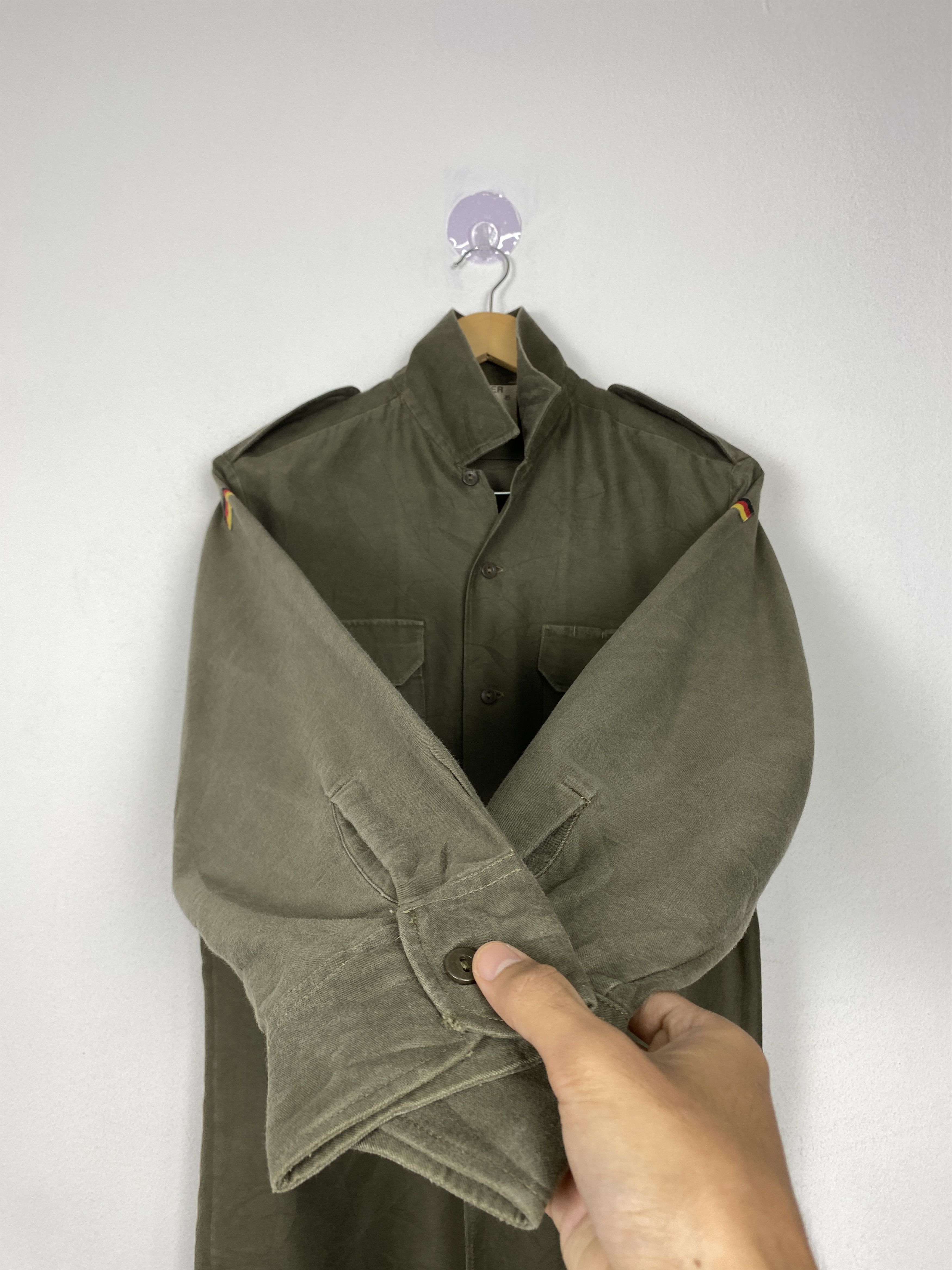 Vintage Vintage Wahler Military Button Up Jacket J1526 Size US S / EU 44-46 / 1 - 7 Thumbnail