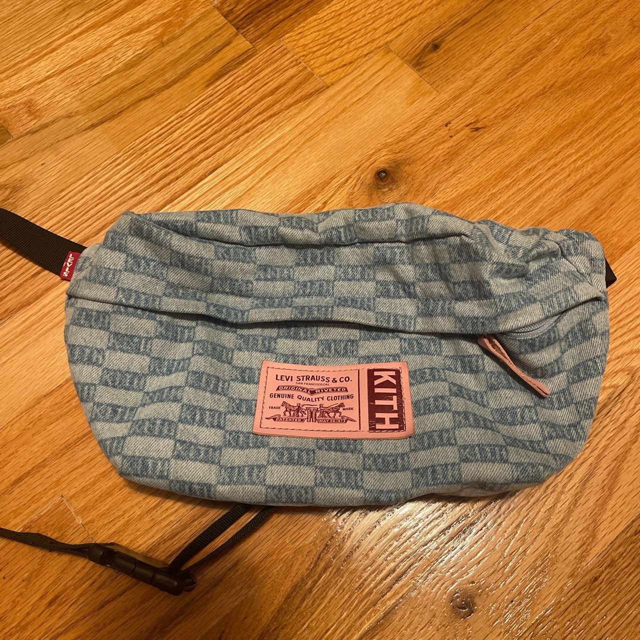 Kith × Levi's KITH X LEVI'S SALT BLEACH AOP CROSSBODY BAG LIGHT BLUE Size ONE SIZE - 1 Thumbnail