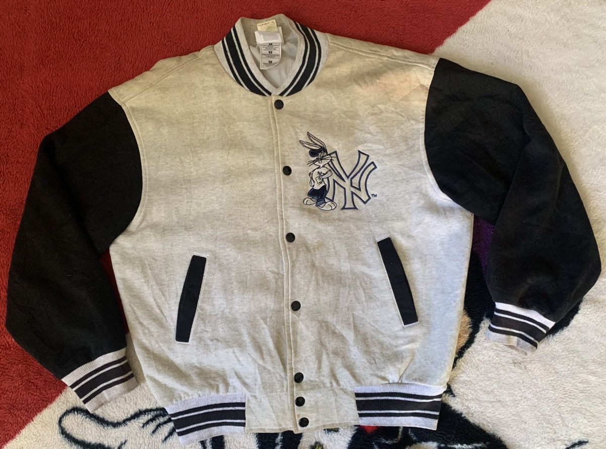Fruit Of The Loom VINTAGE 1999 LOONEY TUNES X NEW YORK YANKEES VARSITY JACKET Size US M / EU 48-50 / 2 - 3 Thumbnail