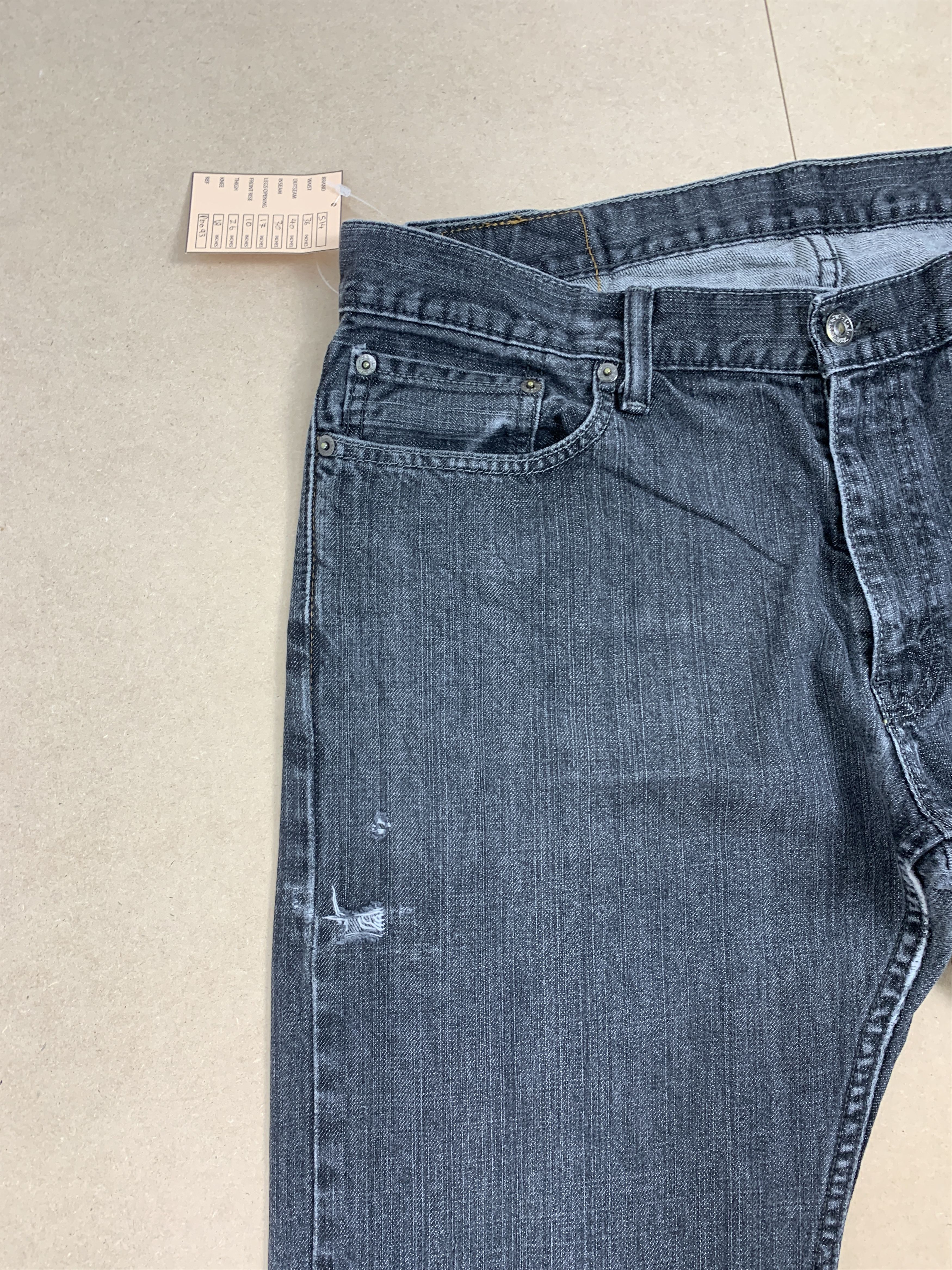 Levi's × Vintage Vintage LEVI's 514 Distressed Faded Straight Cut Black Jeans Size US 36 / EU 52 - 6 Thumbnail